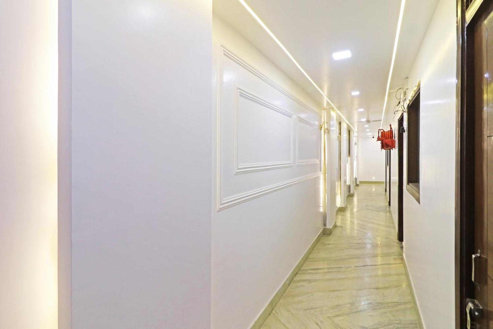 Samrat Residency 10 Mints Walking Distance Nizamuddin Railway Station Nova Deli
