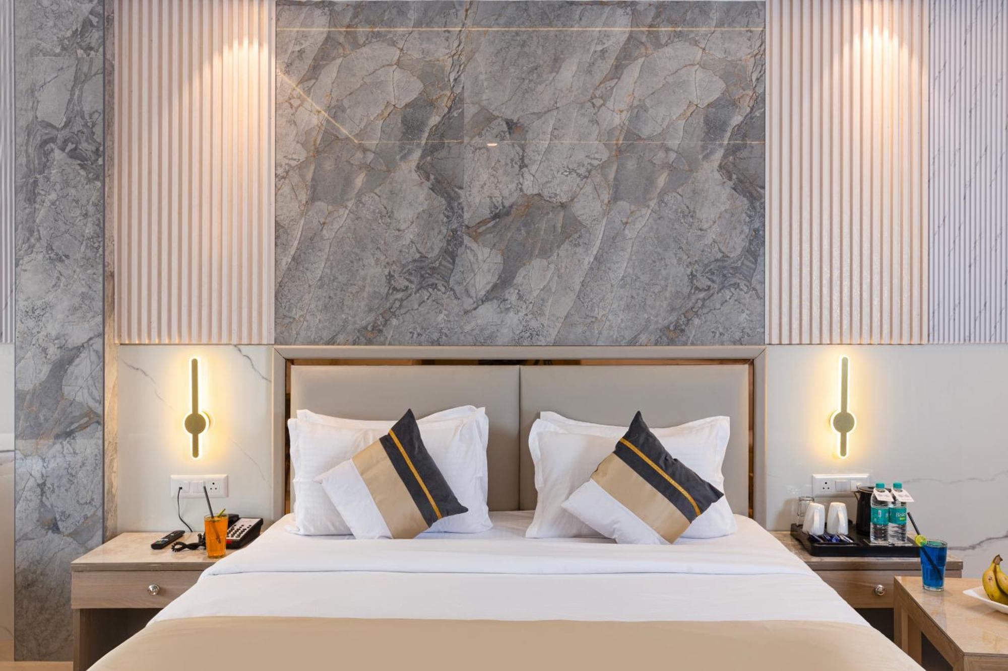 Hotel The Orion Era - Delhi Airport 4*