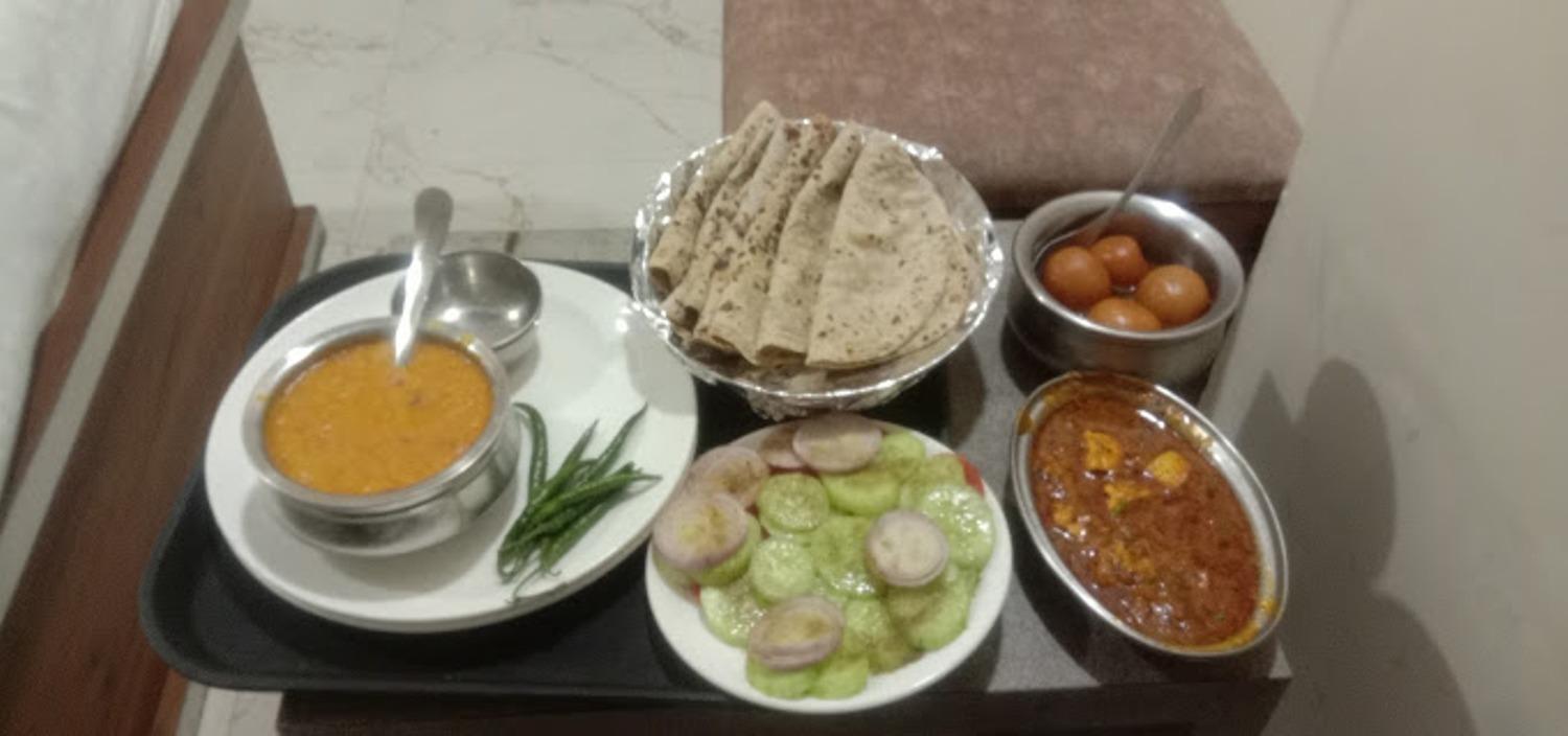 Hotel Vijaydeep Place Near Delhi Airport 3*