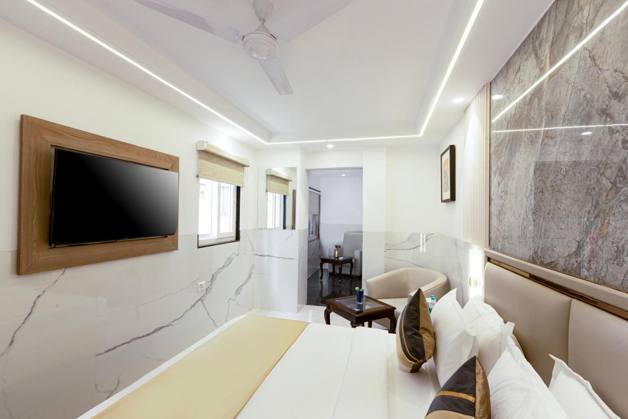 Hotel The Orion Era - Delhi Airport 4*