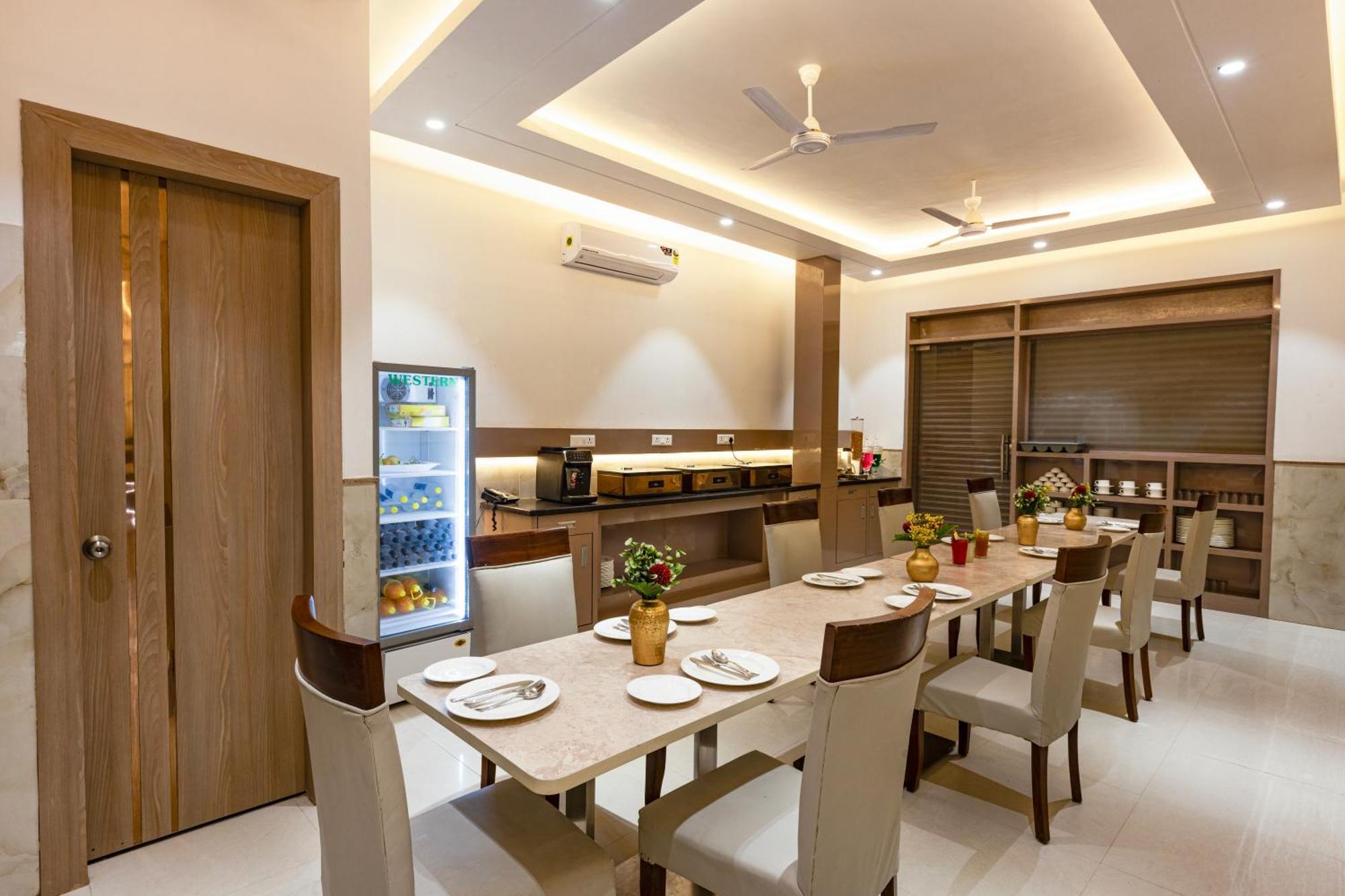 Hotel The Orion Era - Delhi Airport Nova Deli