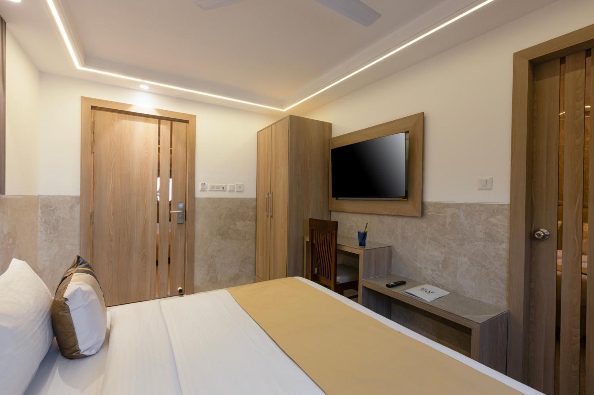 Hotel The Orion Era - Delhi Airport New Delhi