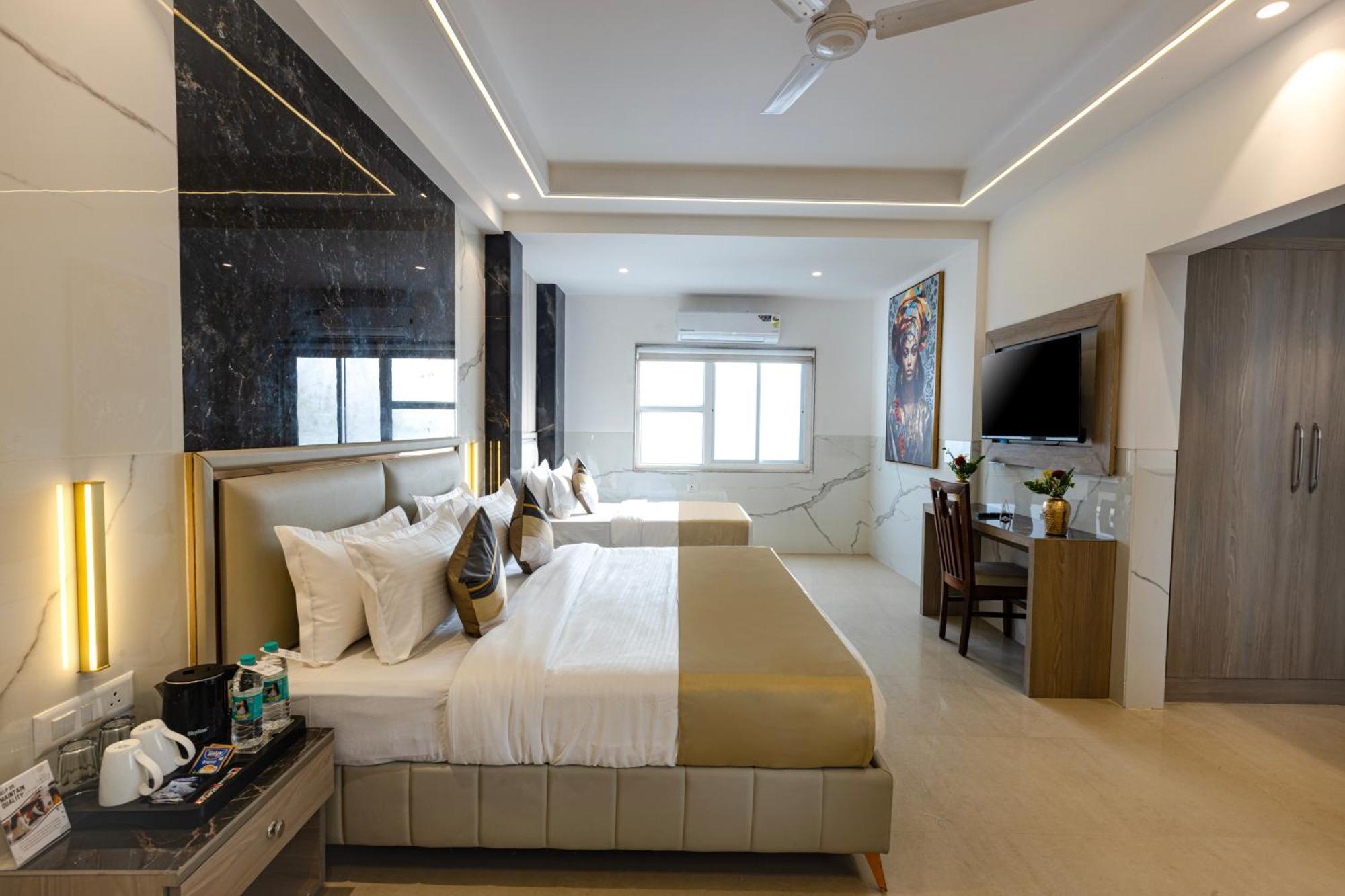 Hotel The Orion Era - Delhi Airport