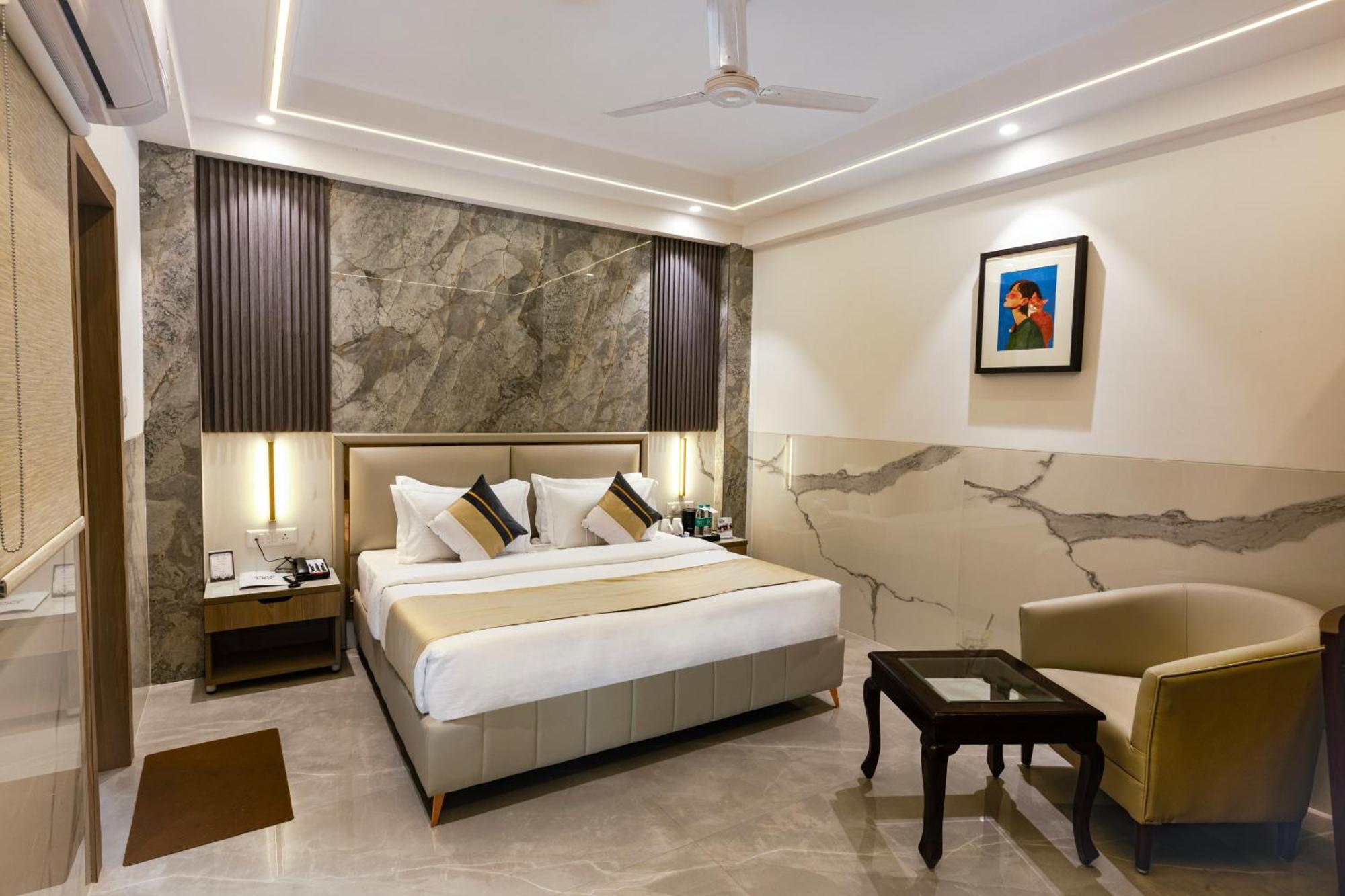 The Orion Era - Delhi Airport Hotel