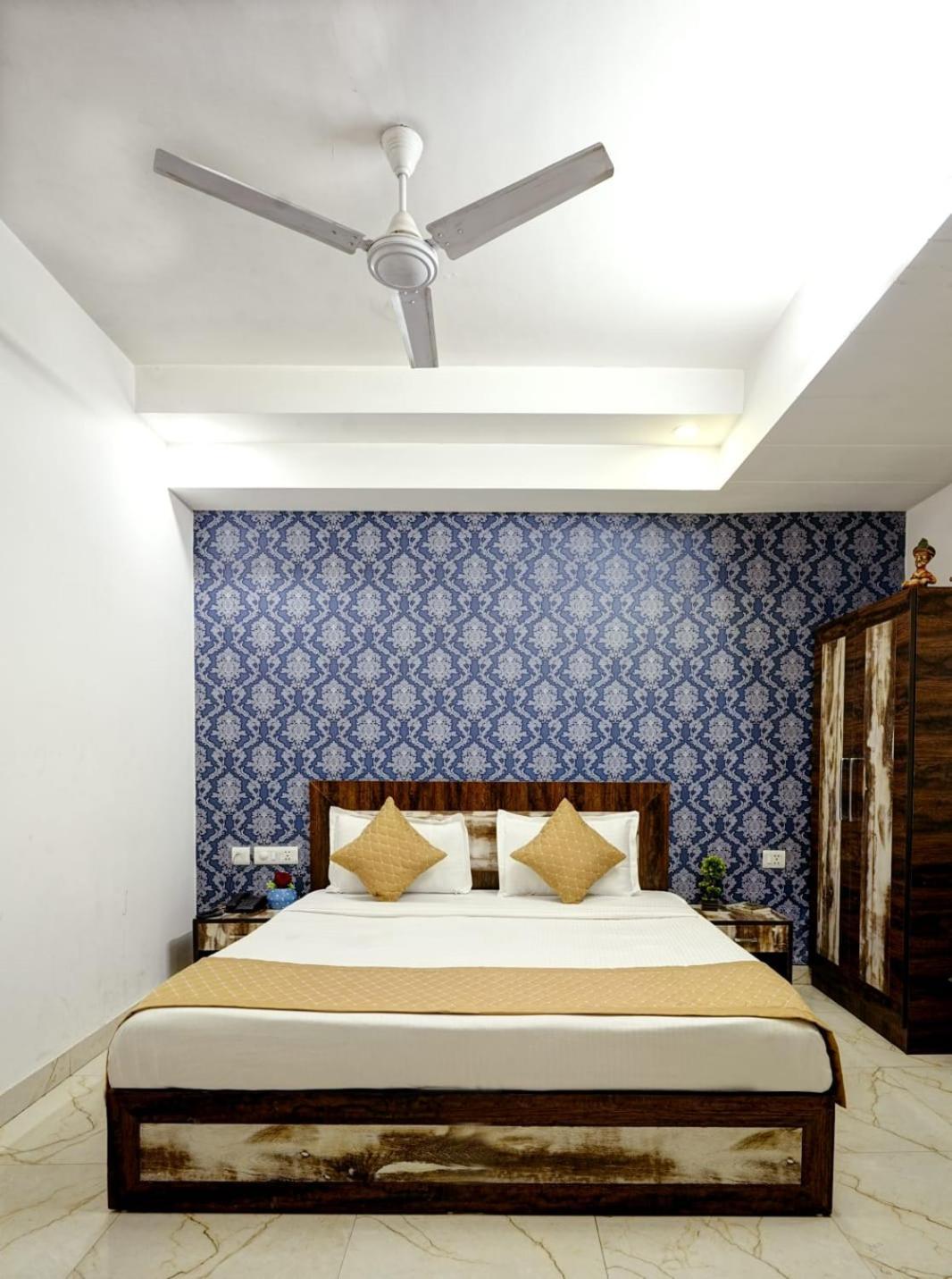 Airport Vijay Palace Near Aerocity Delhi Airport Hotel