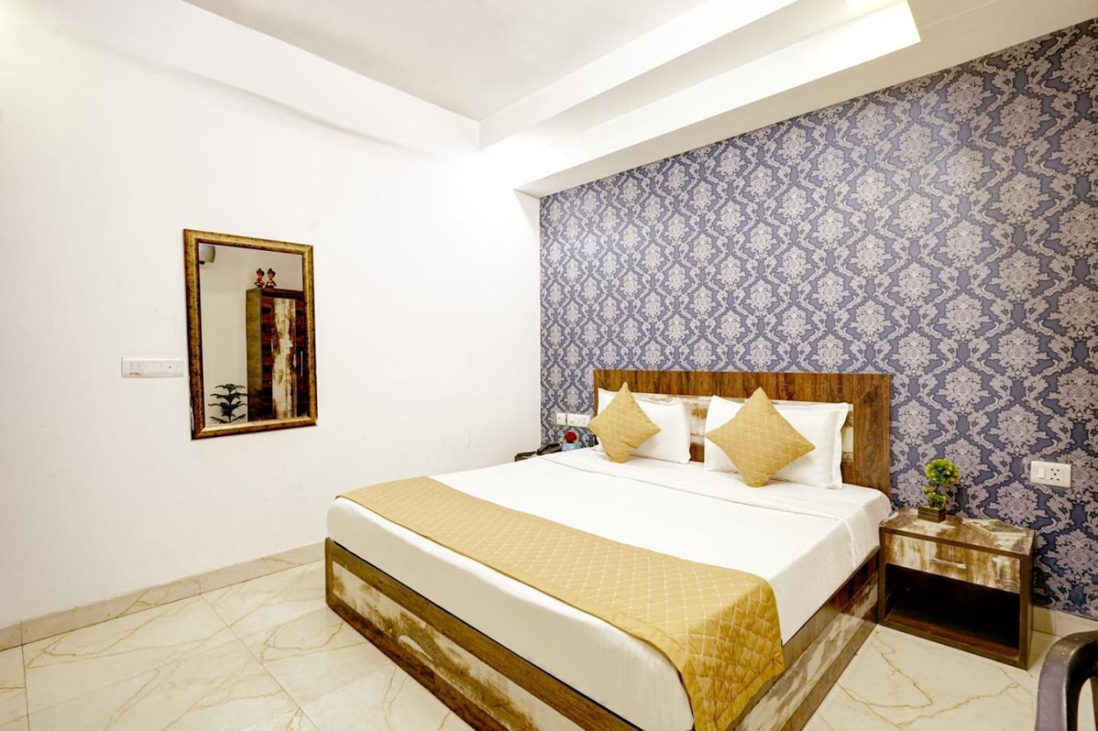 Airport Vijay Palace Near Aerocity Delhi Airport Hotel