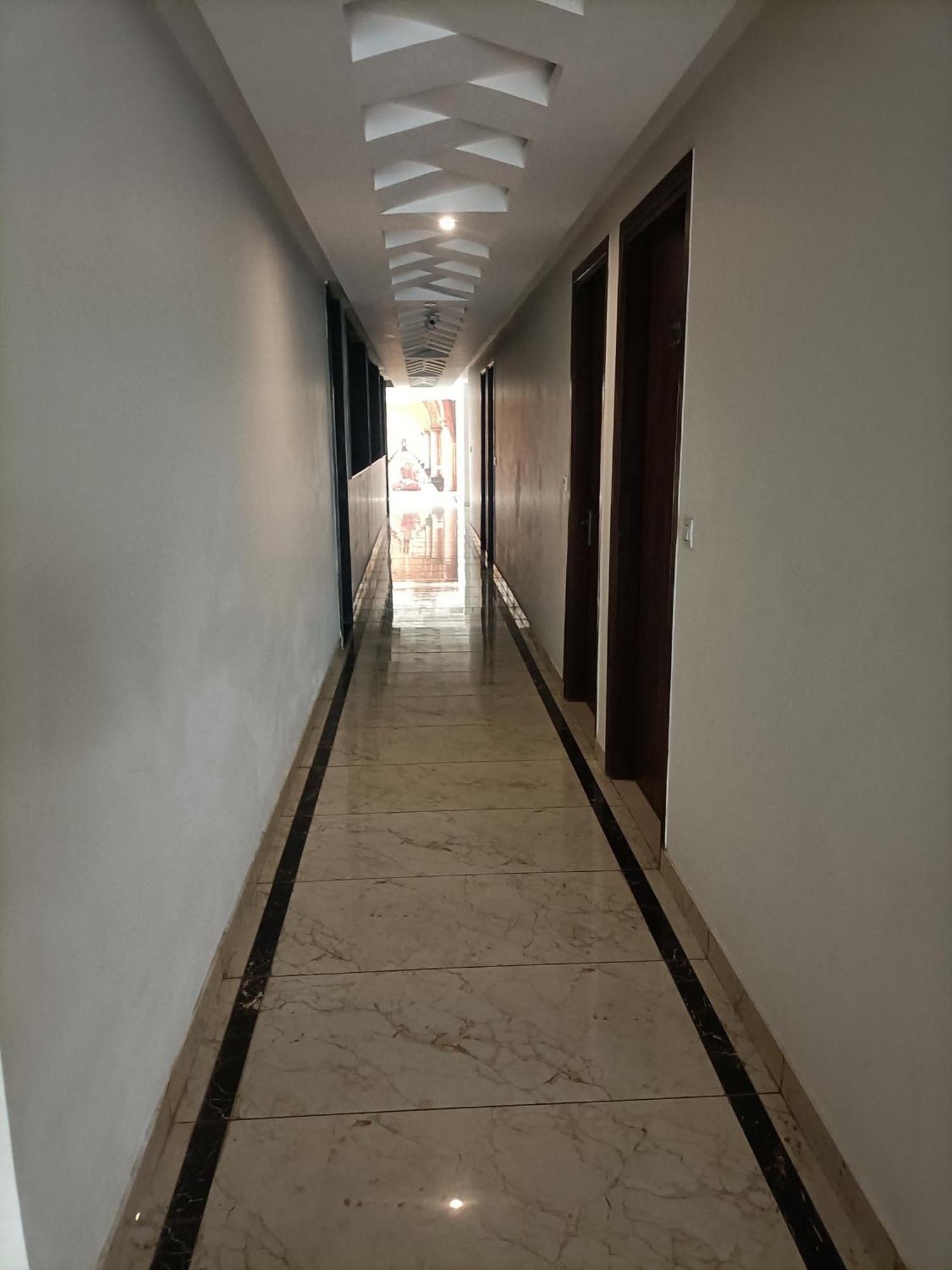 Tela Plaza Near Igi Airport Delhi New Delhi