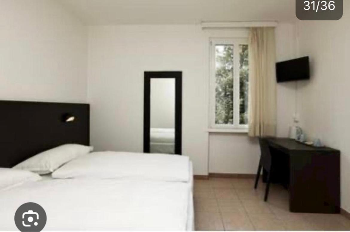 Hotel Bloom - National Highway- 8, Mahipalpur New Delhi