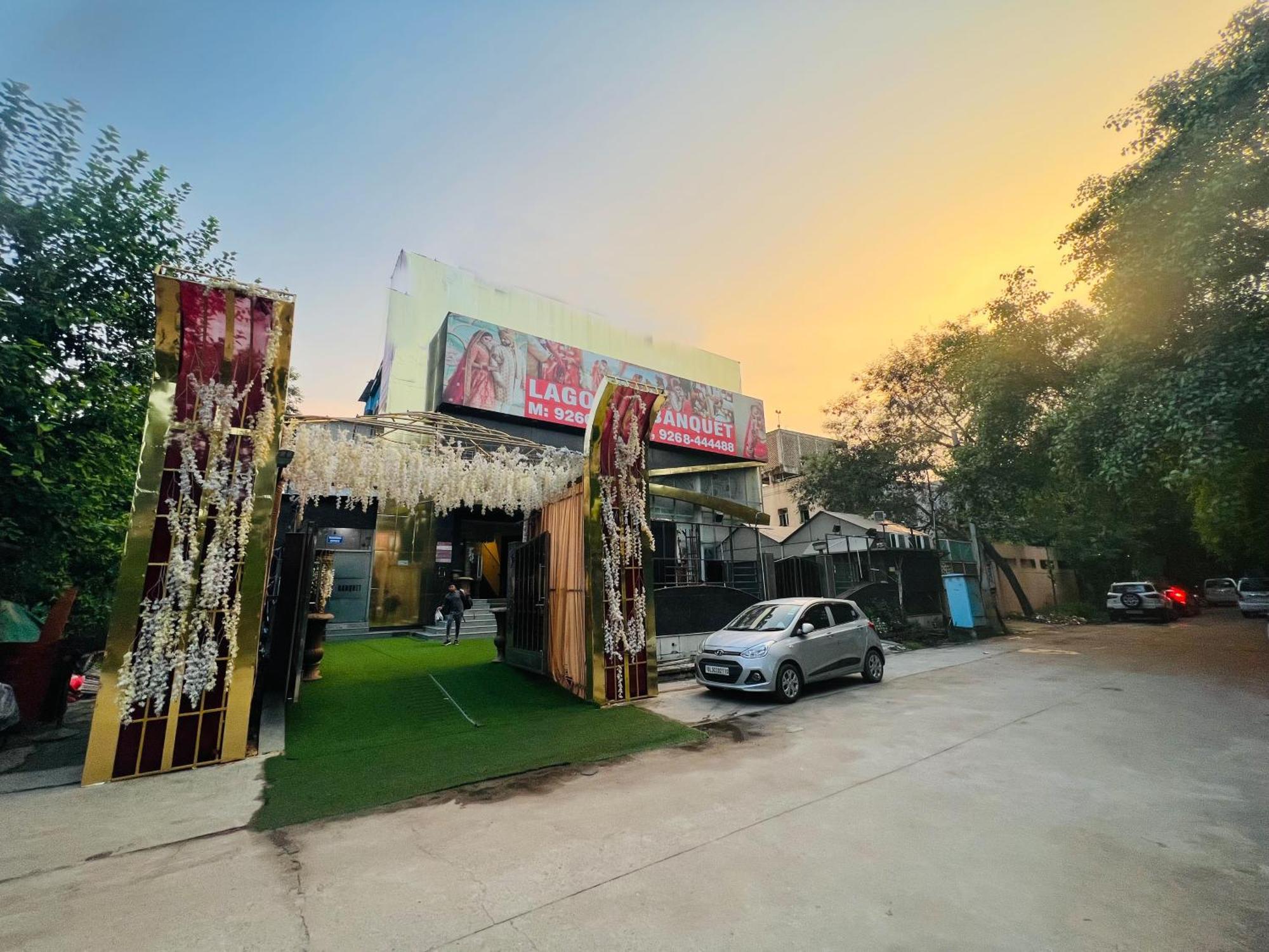 Lagoona And Banquet Hall Hotel New Delhi