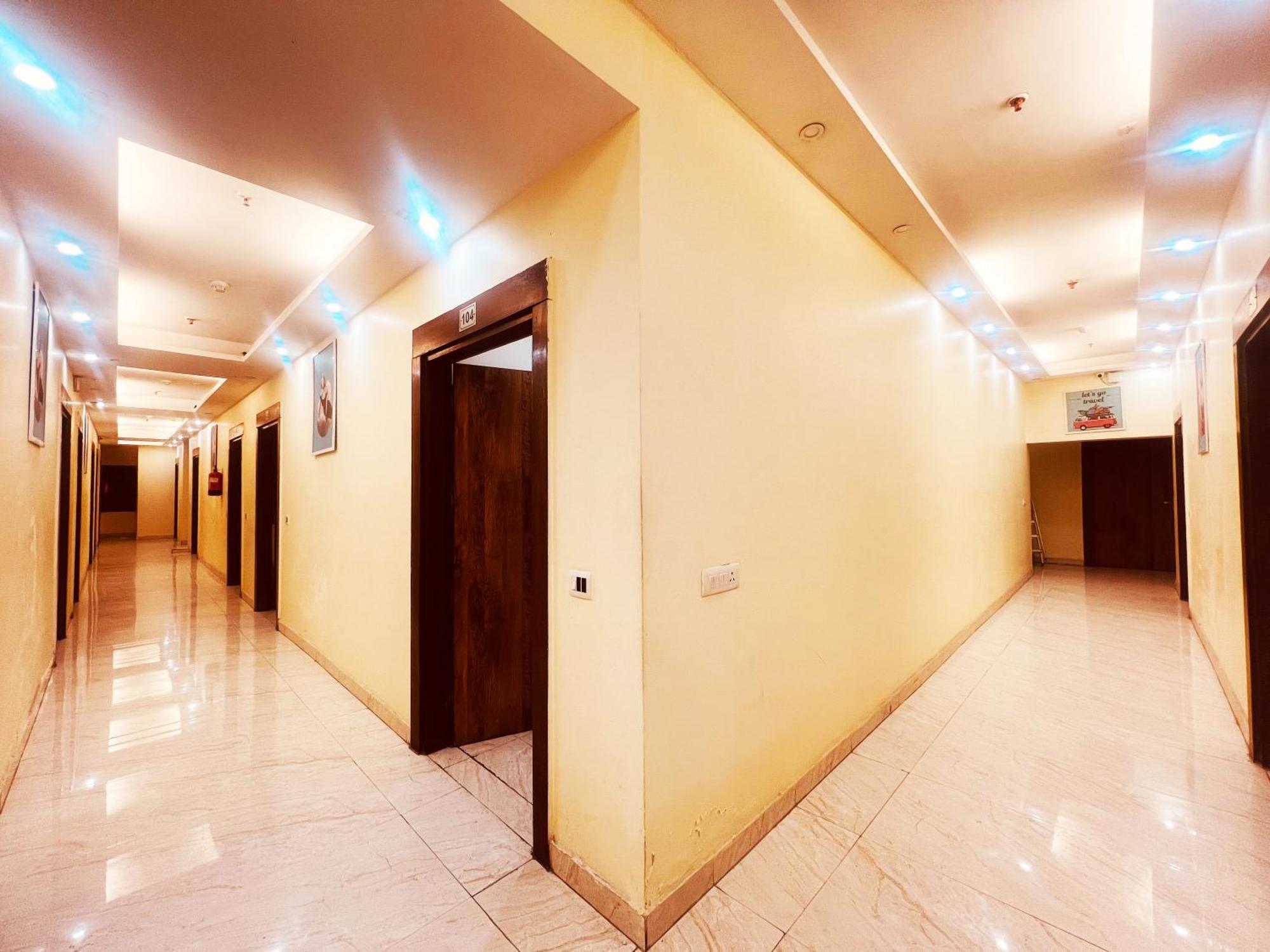 Lagoona And Banquet Hall Hotel