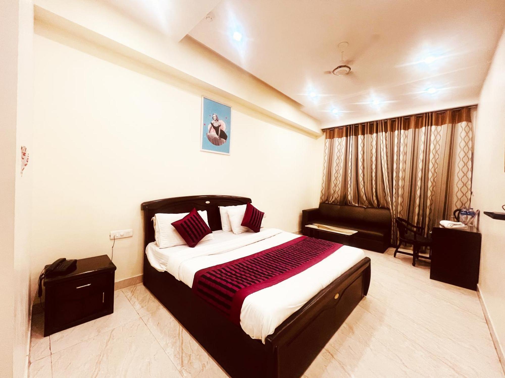 Lagoona And Banquet Hall Hotel New Delhi