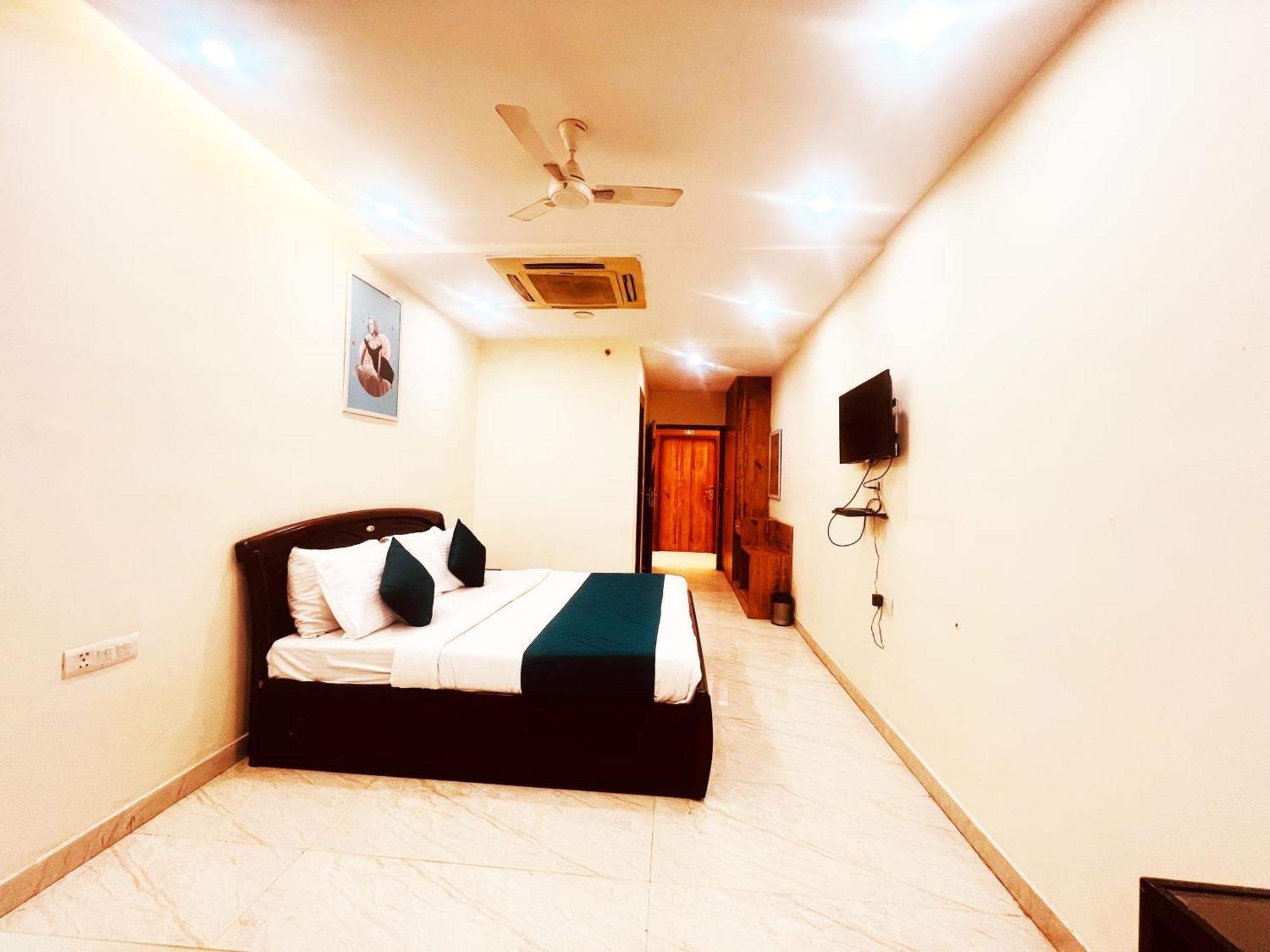 Lagoona And Banquet Hall Hotel