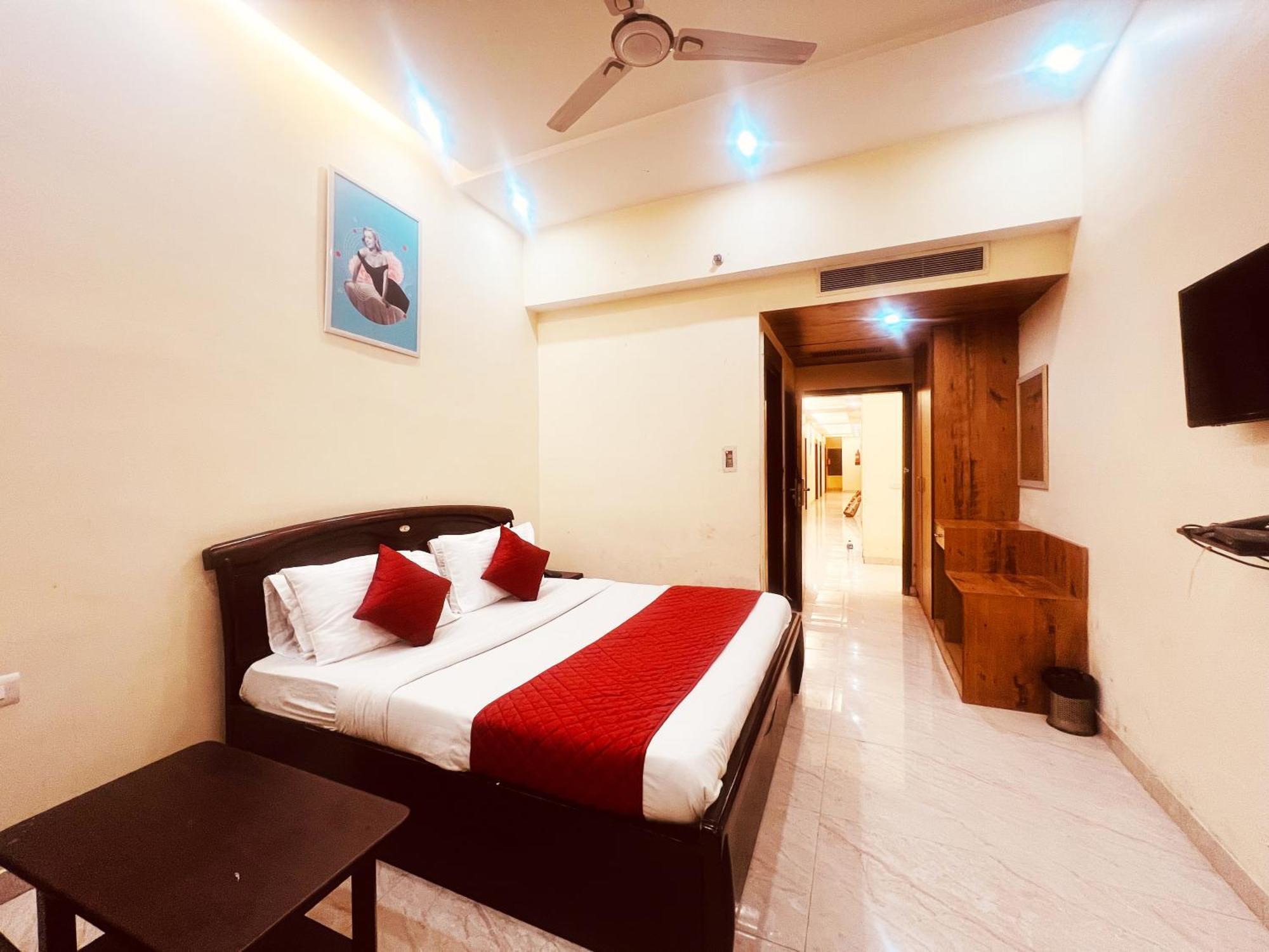 Lagoona And Banquet Hall Hotel New Delhi