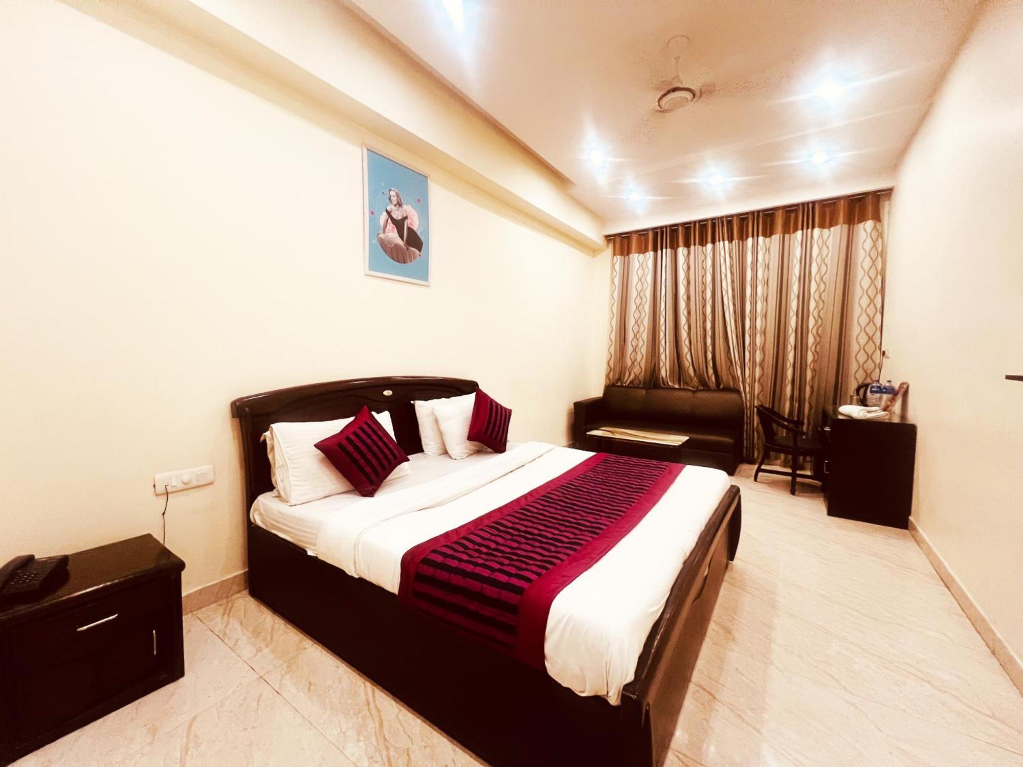Lagoona And Banquet Hall Hotel New Delhi