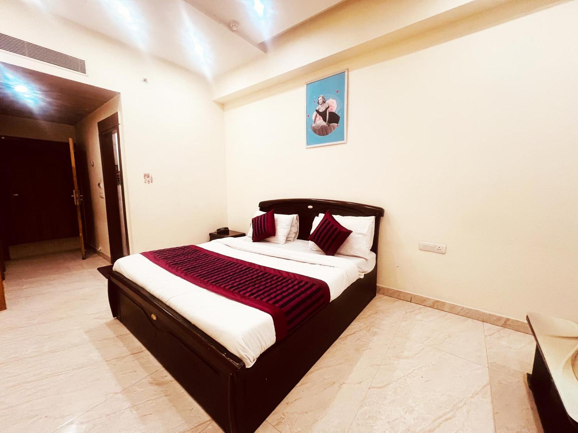 Hotel Lagoona And Banquet Hall New Delhi