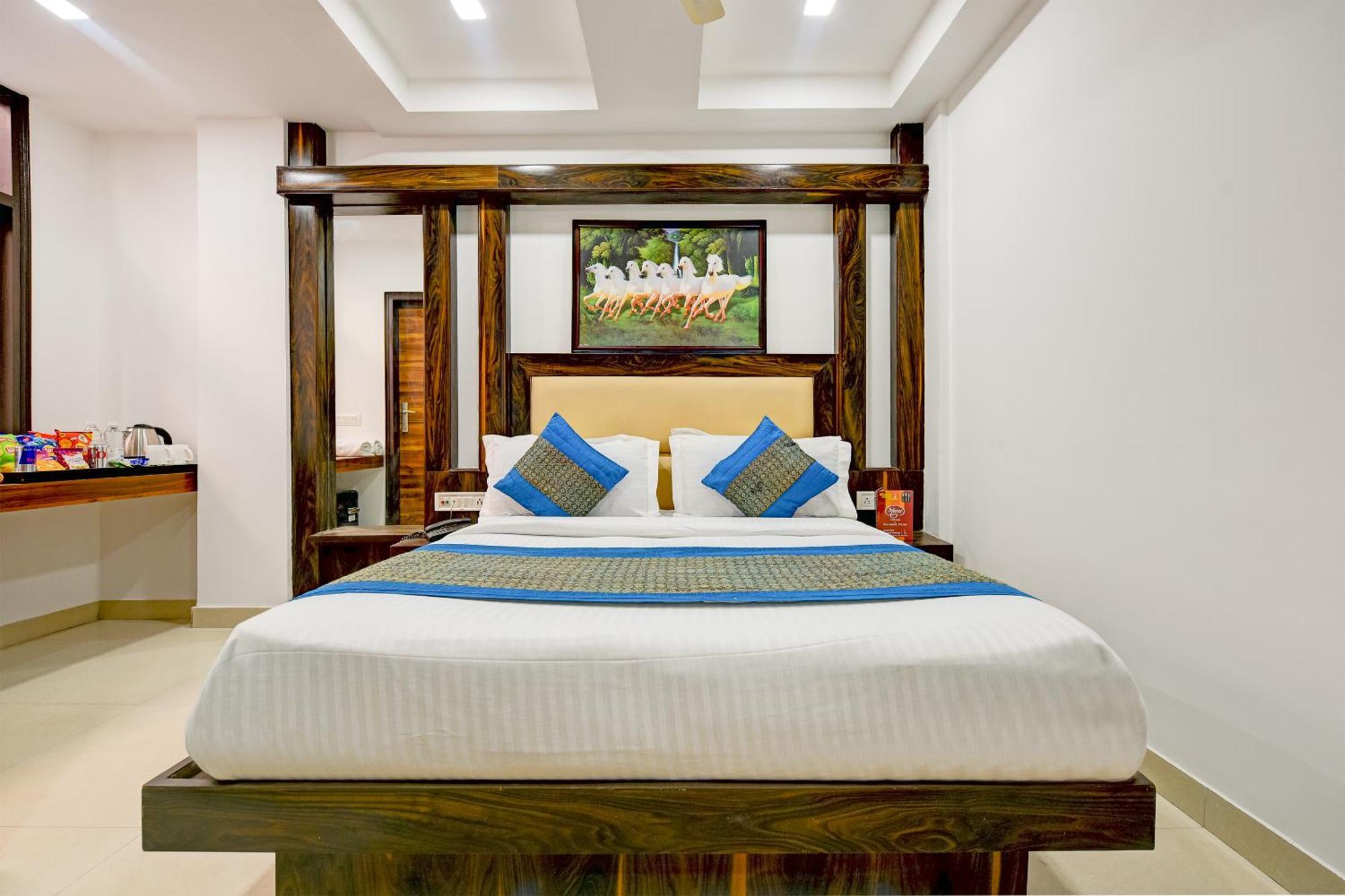Hotel Bhartia - Train Station 3*