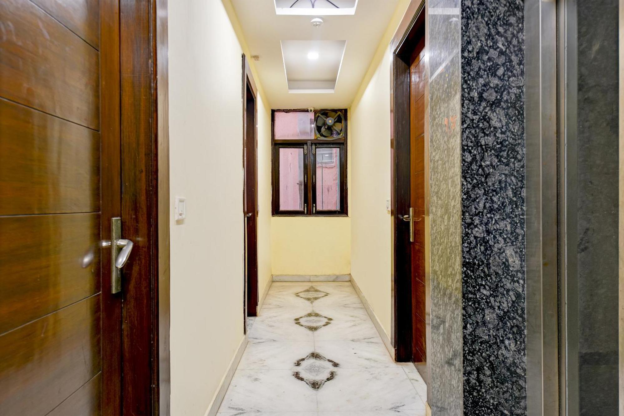 Hotel Bhartia - Train Station 3*