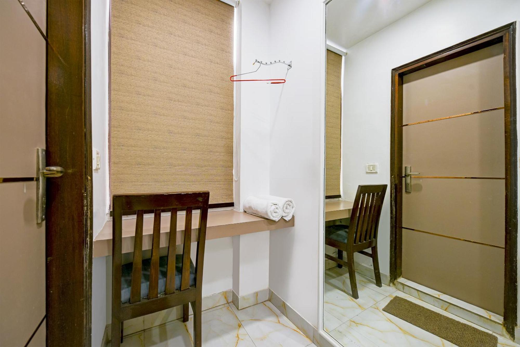 Hotel Bhartia - Train Station 3*