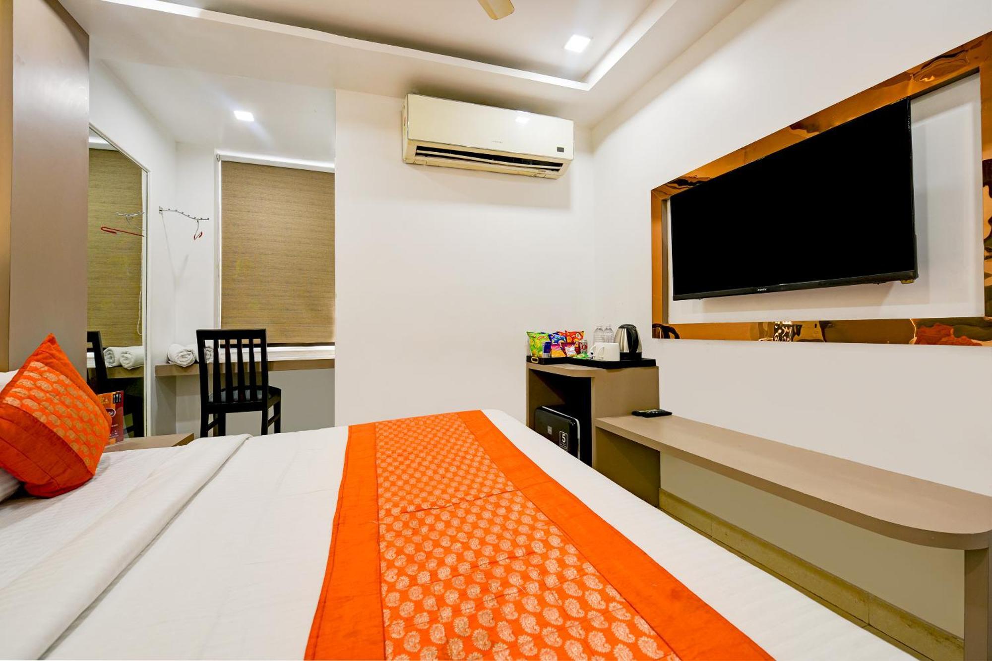 Hotel Bhartia - Train Station New Delhi
