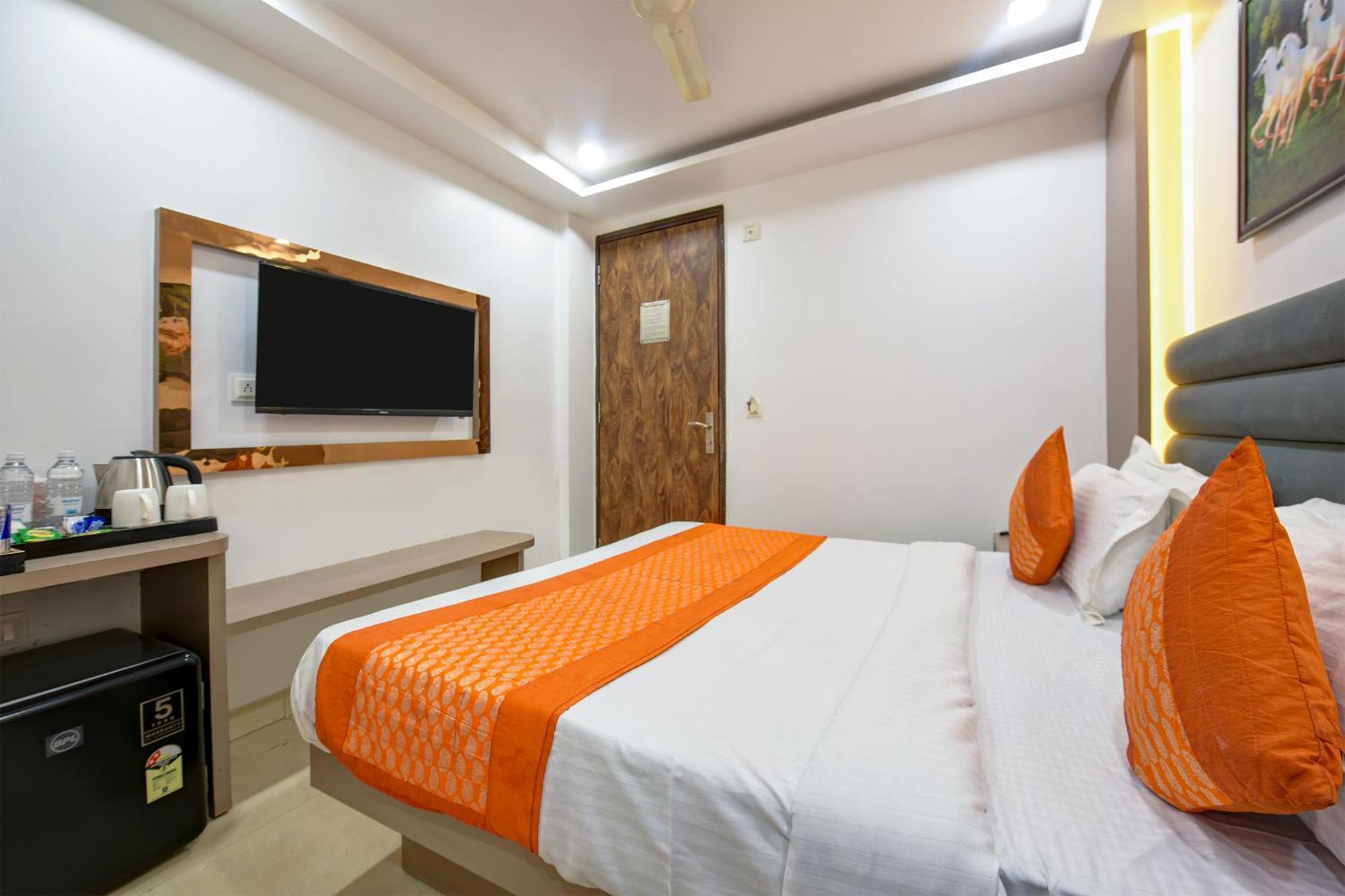 Bhartia - Train Station Hotel 3*