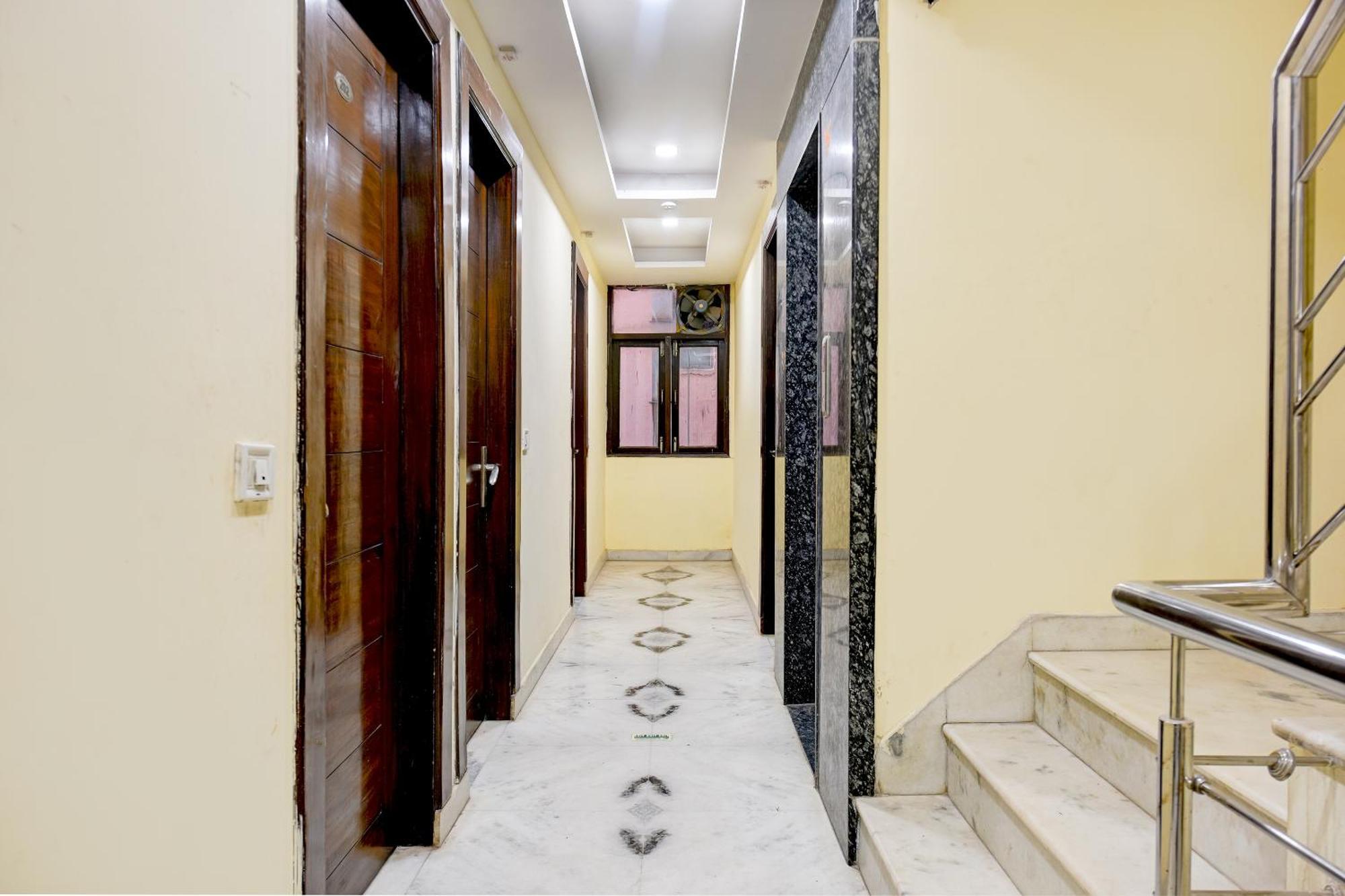 Bhartia - Train Station Hotel 3*