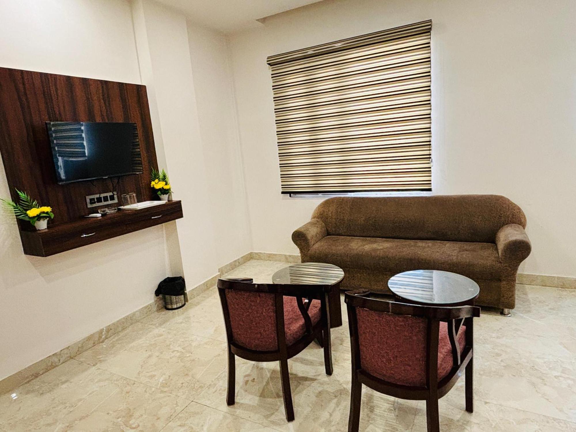 Ecg Grand Inn-near Delhi Airport * New Delhi