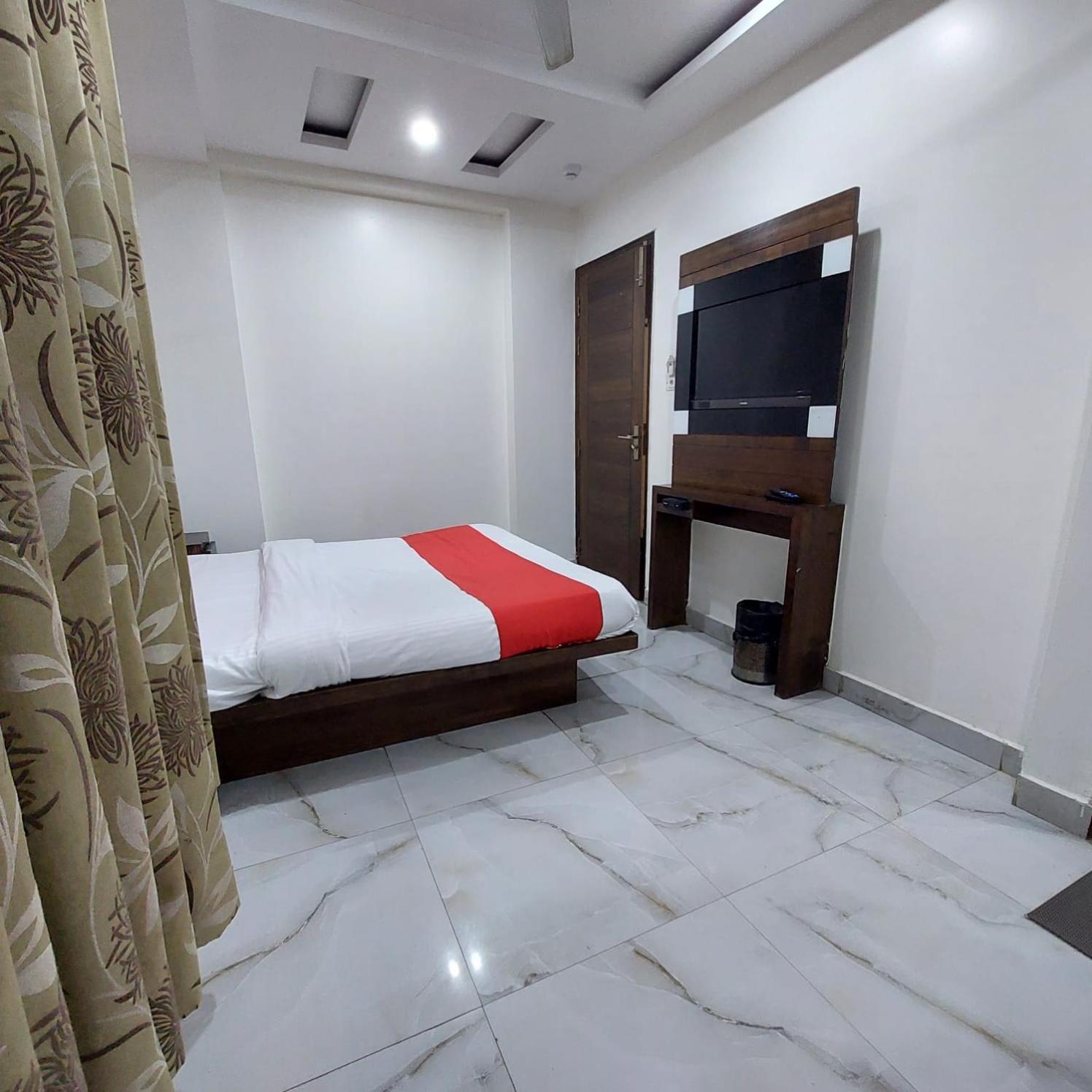 Saffron Paharganj New Delhi