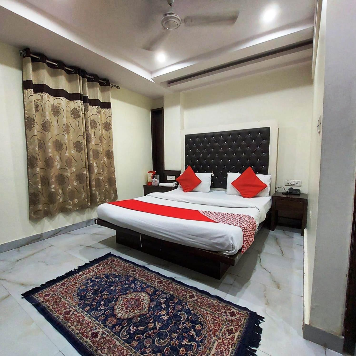 Bed & Breakfast Saffron Paharganj *
