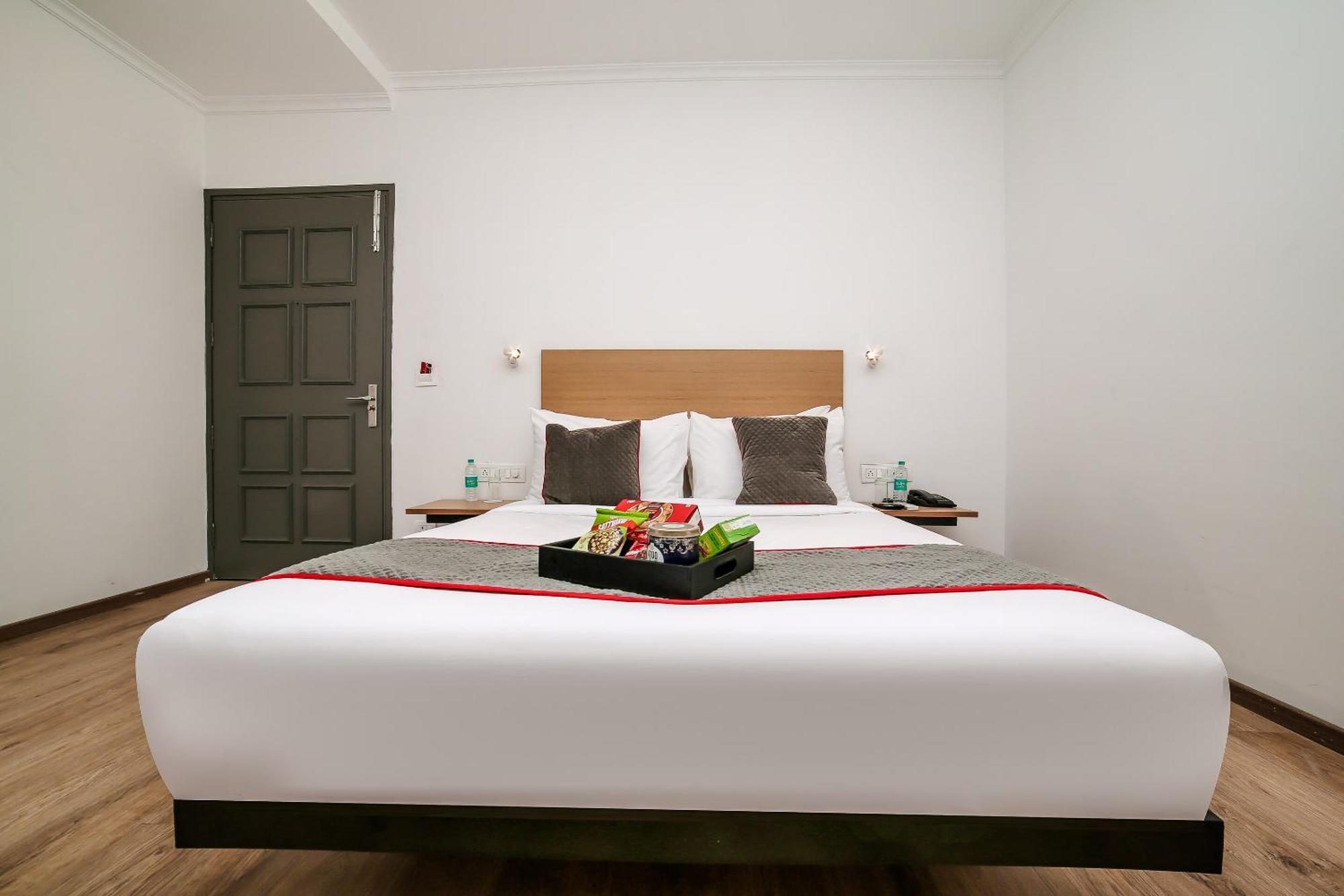 Hotel Townhouse Chattarpur Opp. Tivoli Garden Near Chhatarpur Metro Station Nova Deli