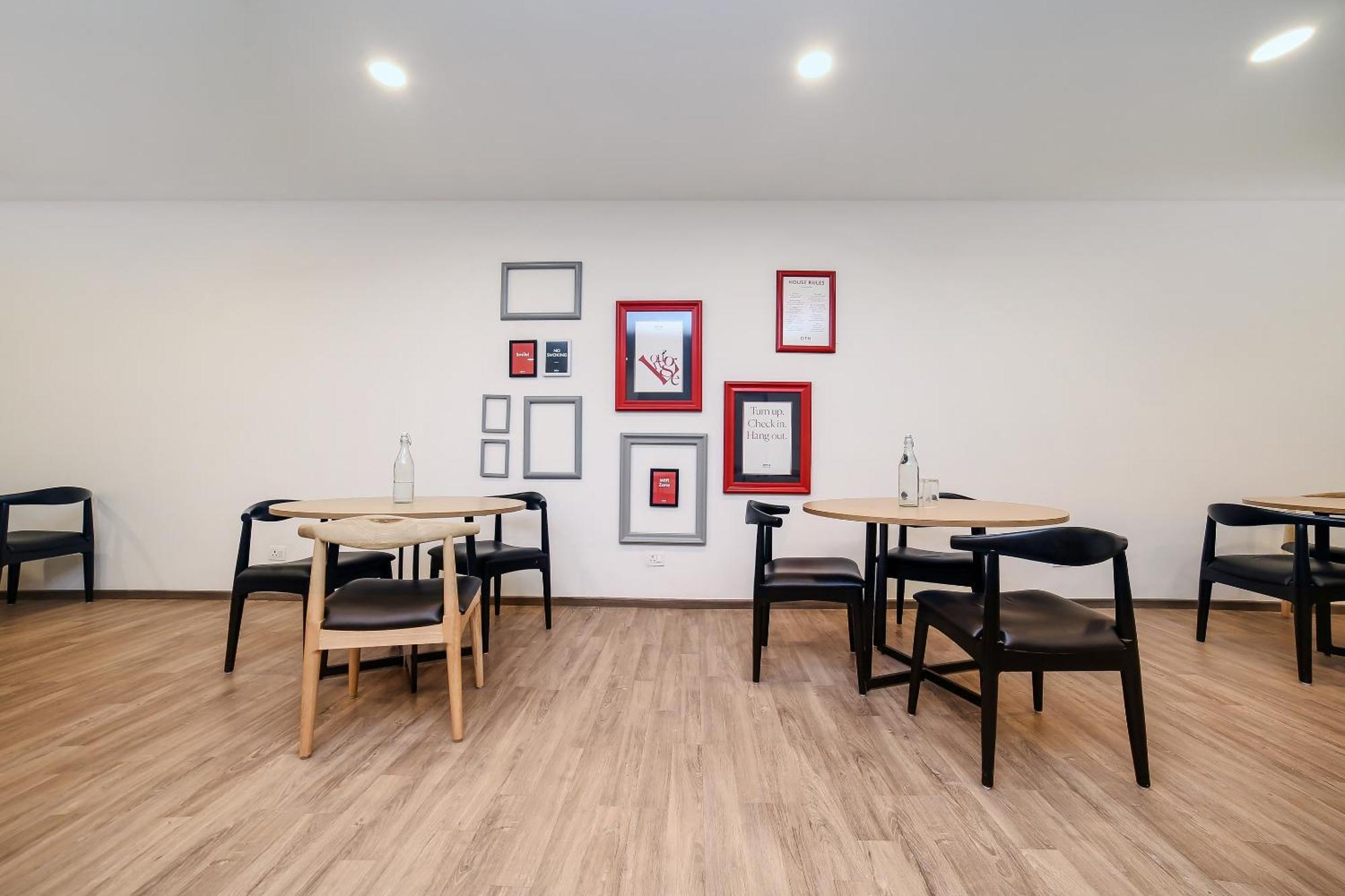 Townhouse Chattarpur Opp. Tivoli Garden Near Chhatarpur Metro Station Hotel