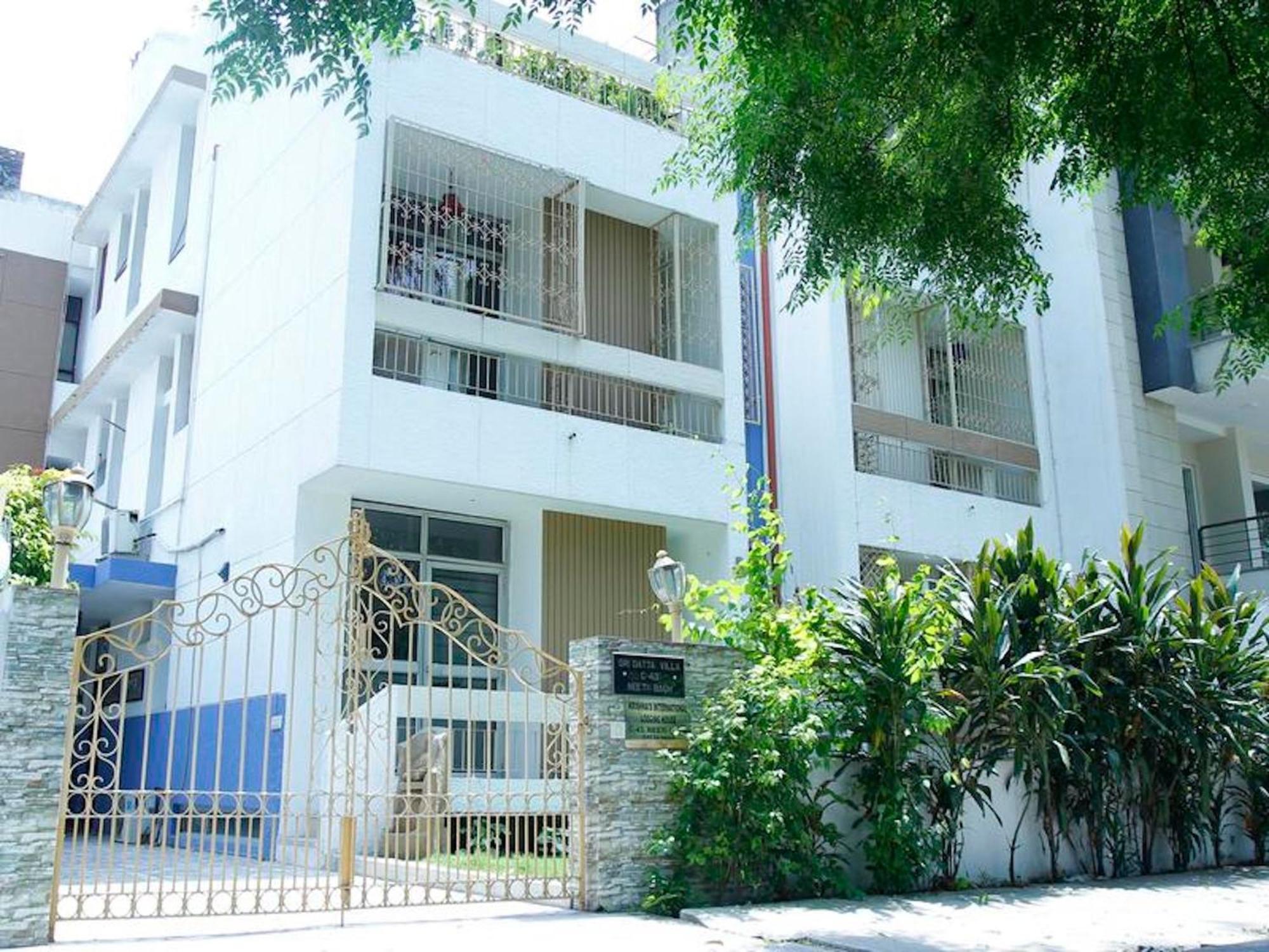 Maplewood Guest House, Neeti Bagh, New Delhiit Is A Boutiqu Guest house 2*