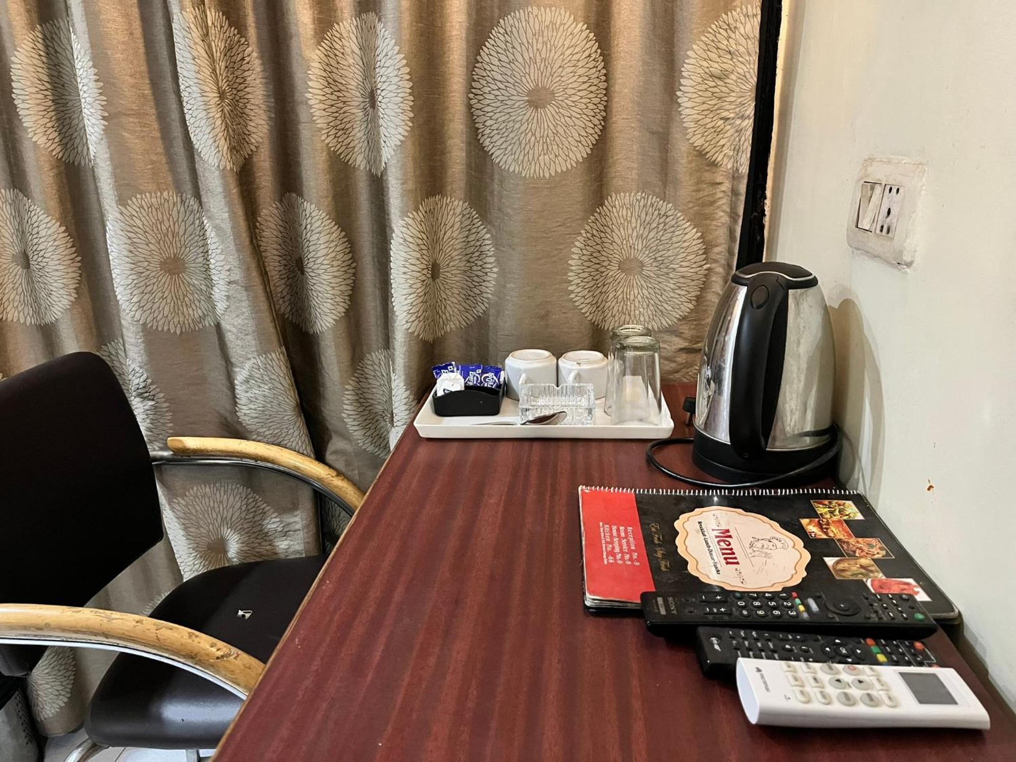 Hotel Trio Intercontinental - Patel Nagar