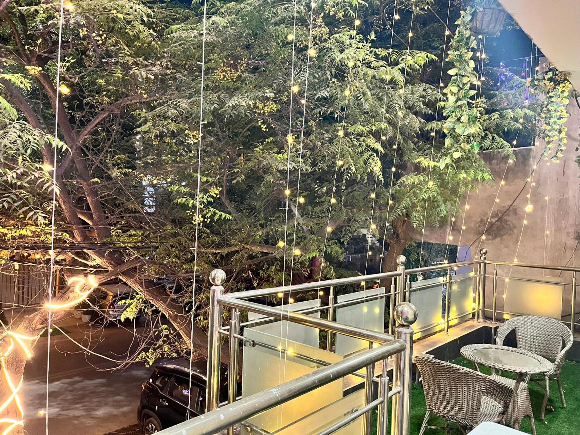 Trio Intercontinental - Patel Nagar Hotel