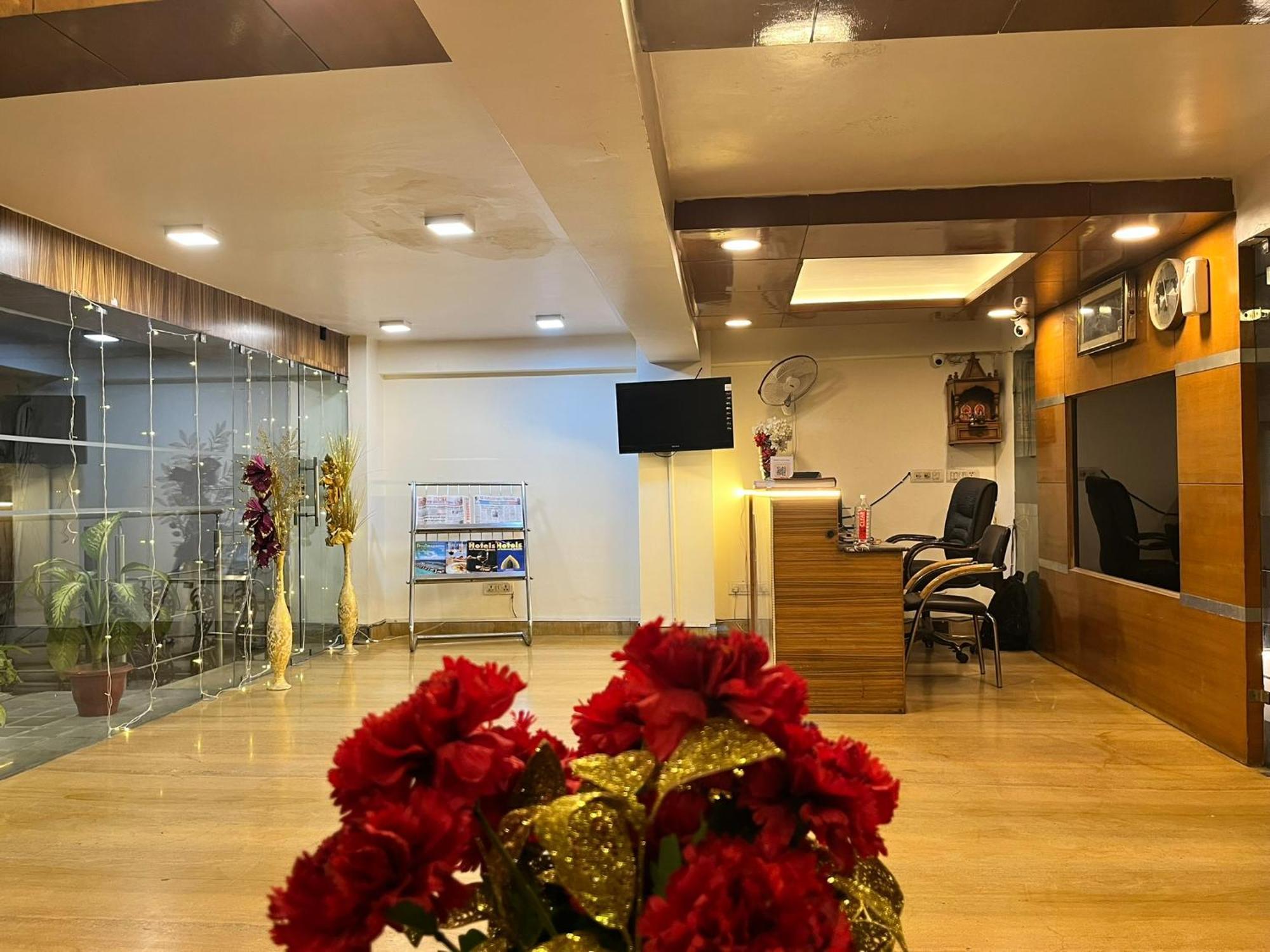 Trio Intercontinental - Patel Nagar 3* New Delhi