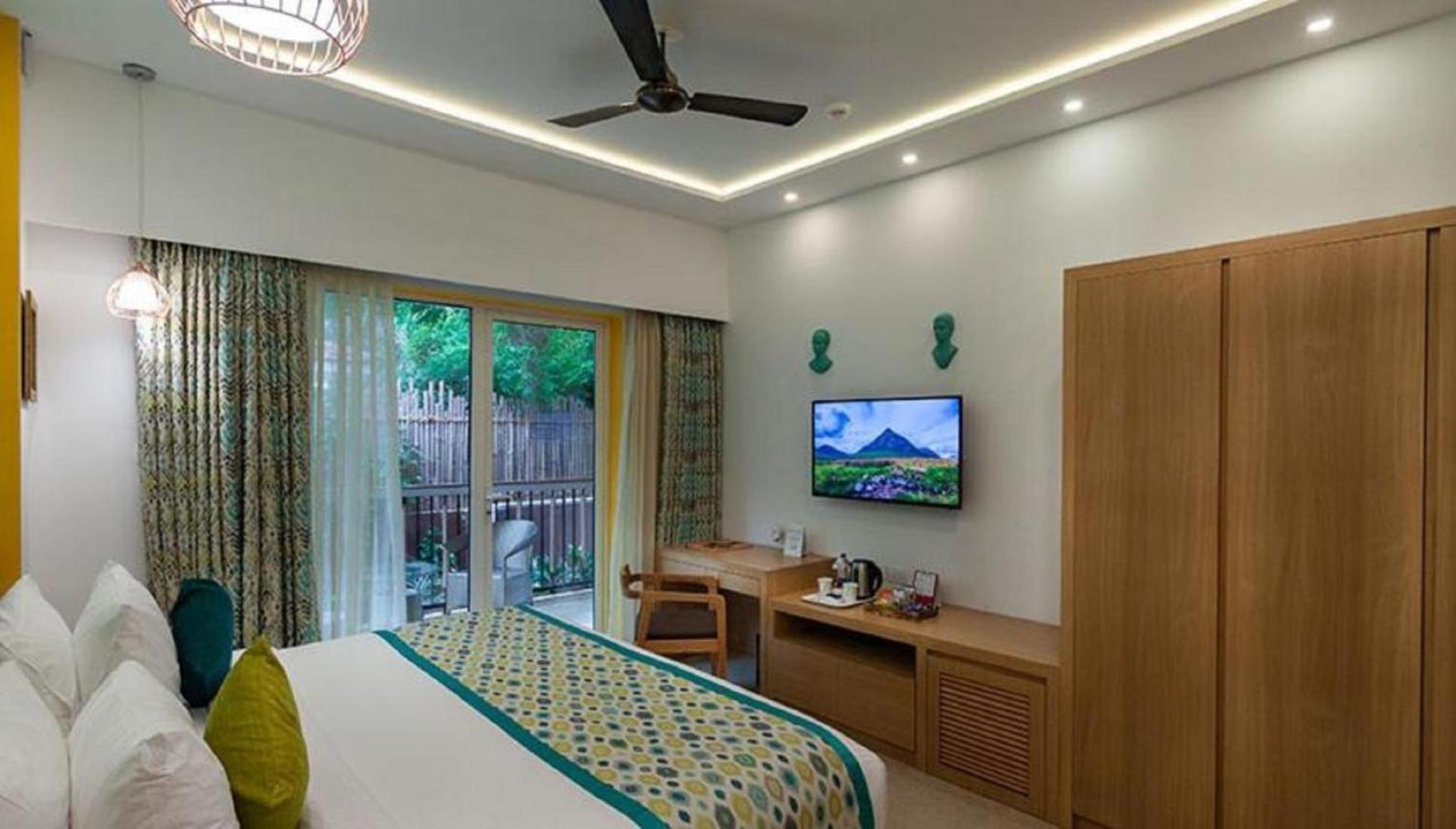 Linda Near International Airport By La Casa Hotel 4*