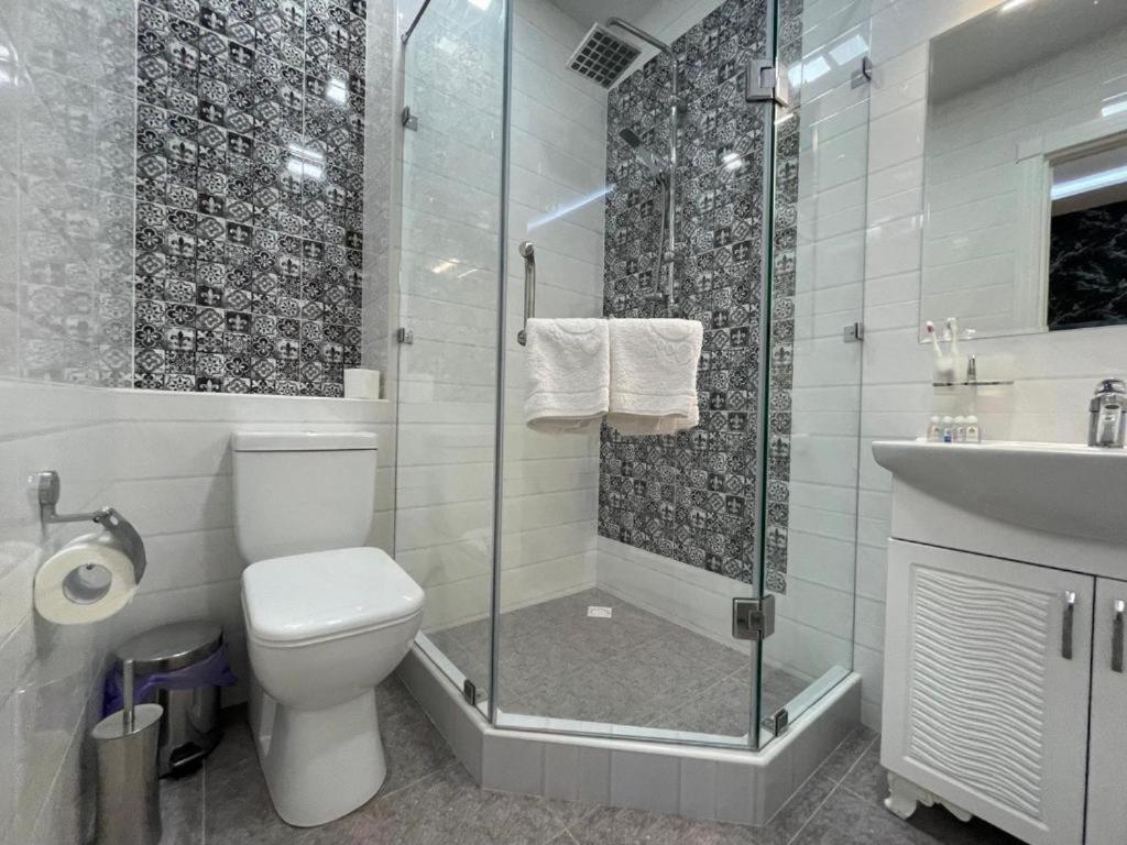 Tu Casa International Near Delhi Airport 4*
