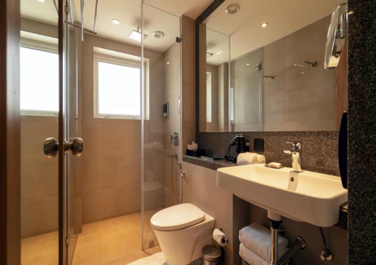 Hotel Empire Suites 4*