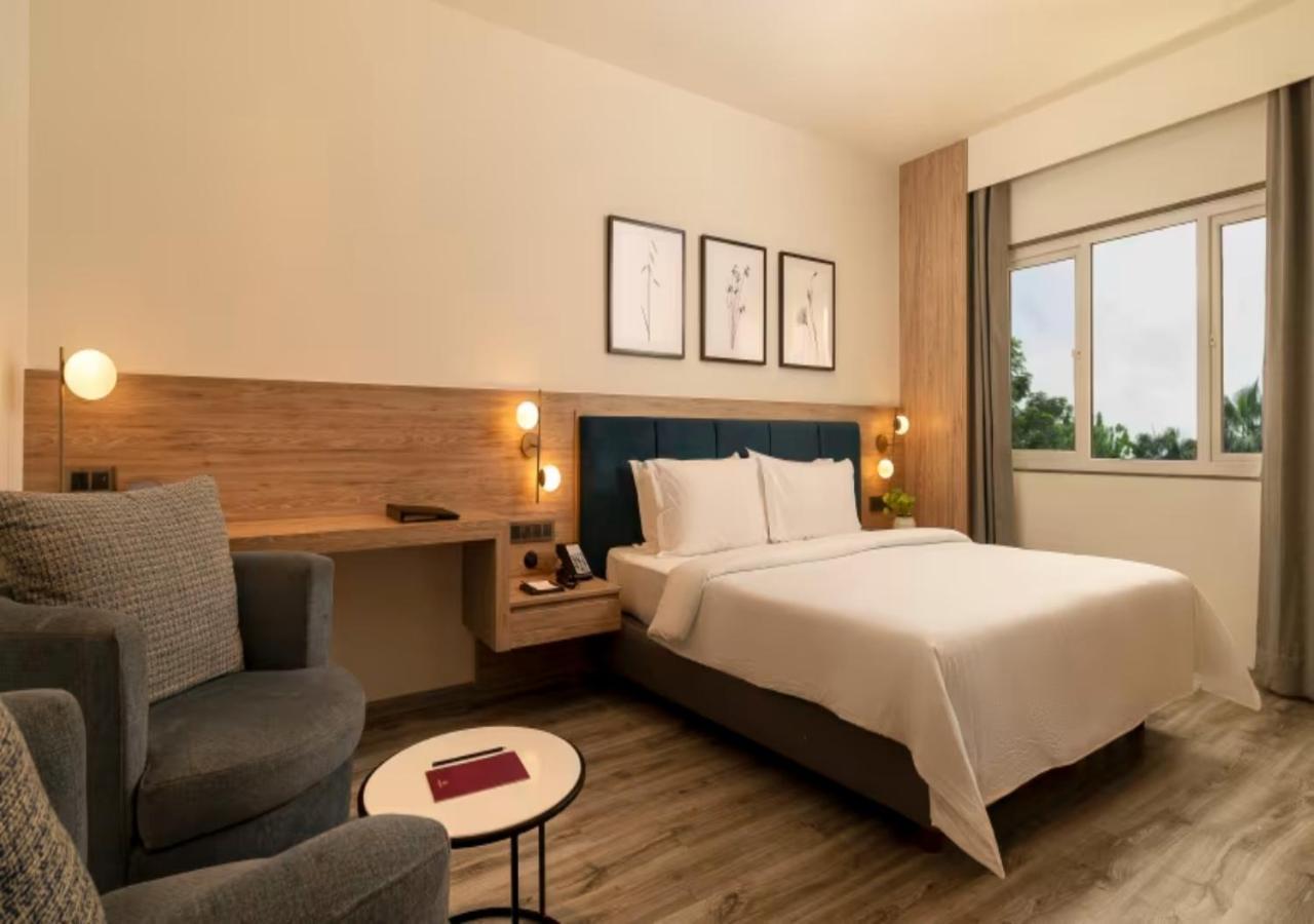 Hotel Empire Suites 4* New Delhi