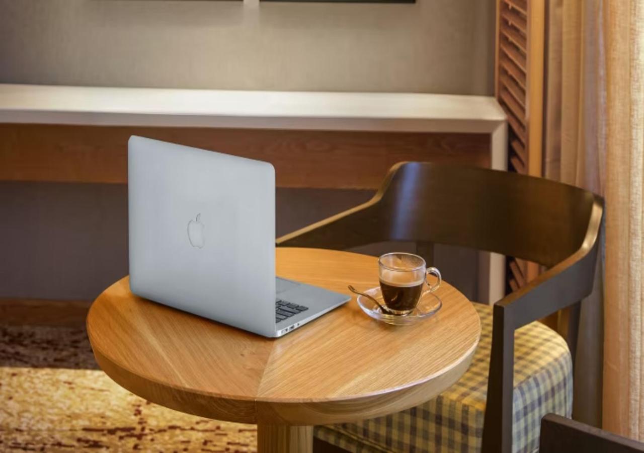 Hotel Empire Suites Hotel