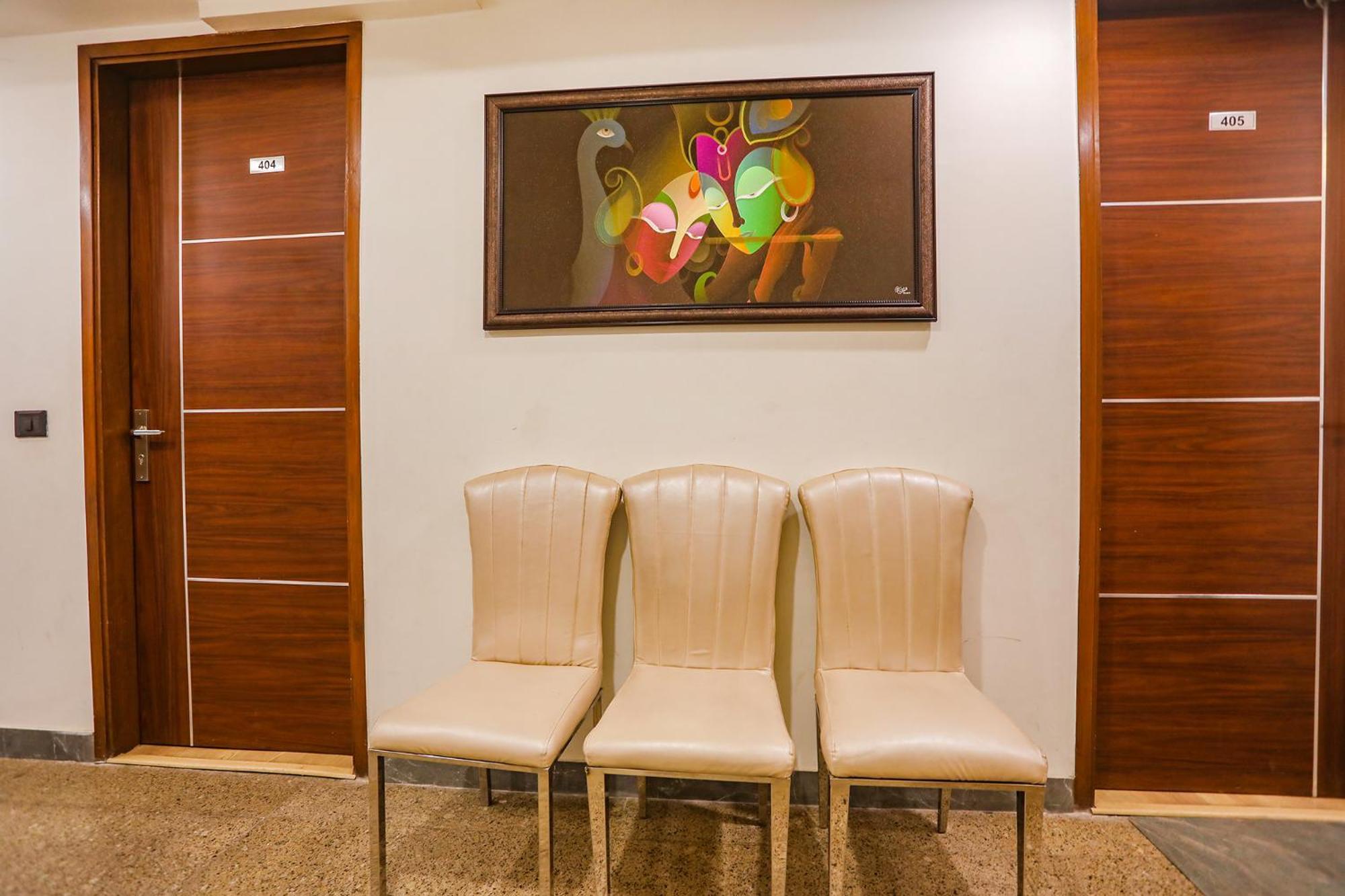 Hotel Fabhotel Rs Golden - Nr Nehru Place Market Nova Deli