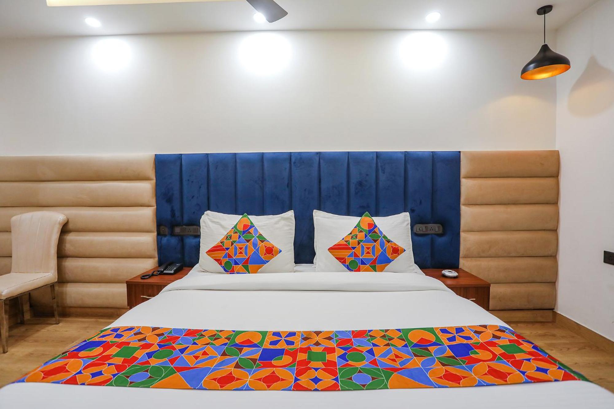 Fabhotel Rs Golden - Nr Nehru Place Market 3* Nova Deli