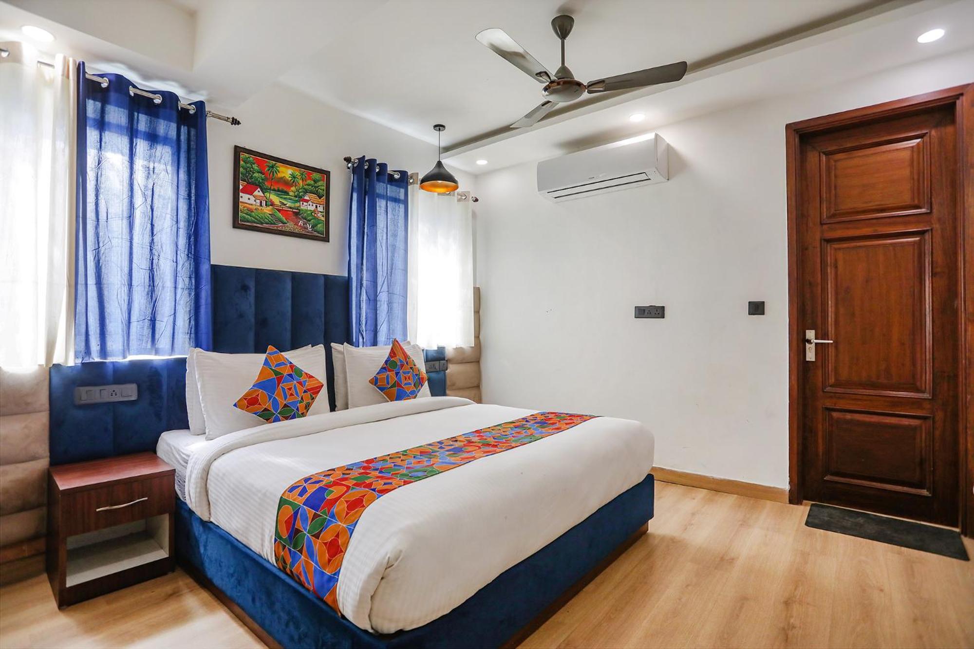 Fabhotel Rs Golden - Nr Nehru Place Market