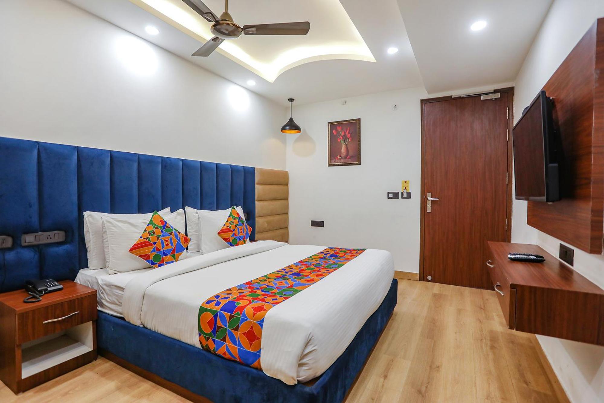 Hotel Fabhotel Rs Golden - Nr Nehru Place Market 3*