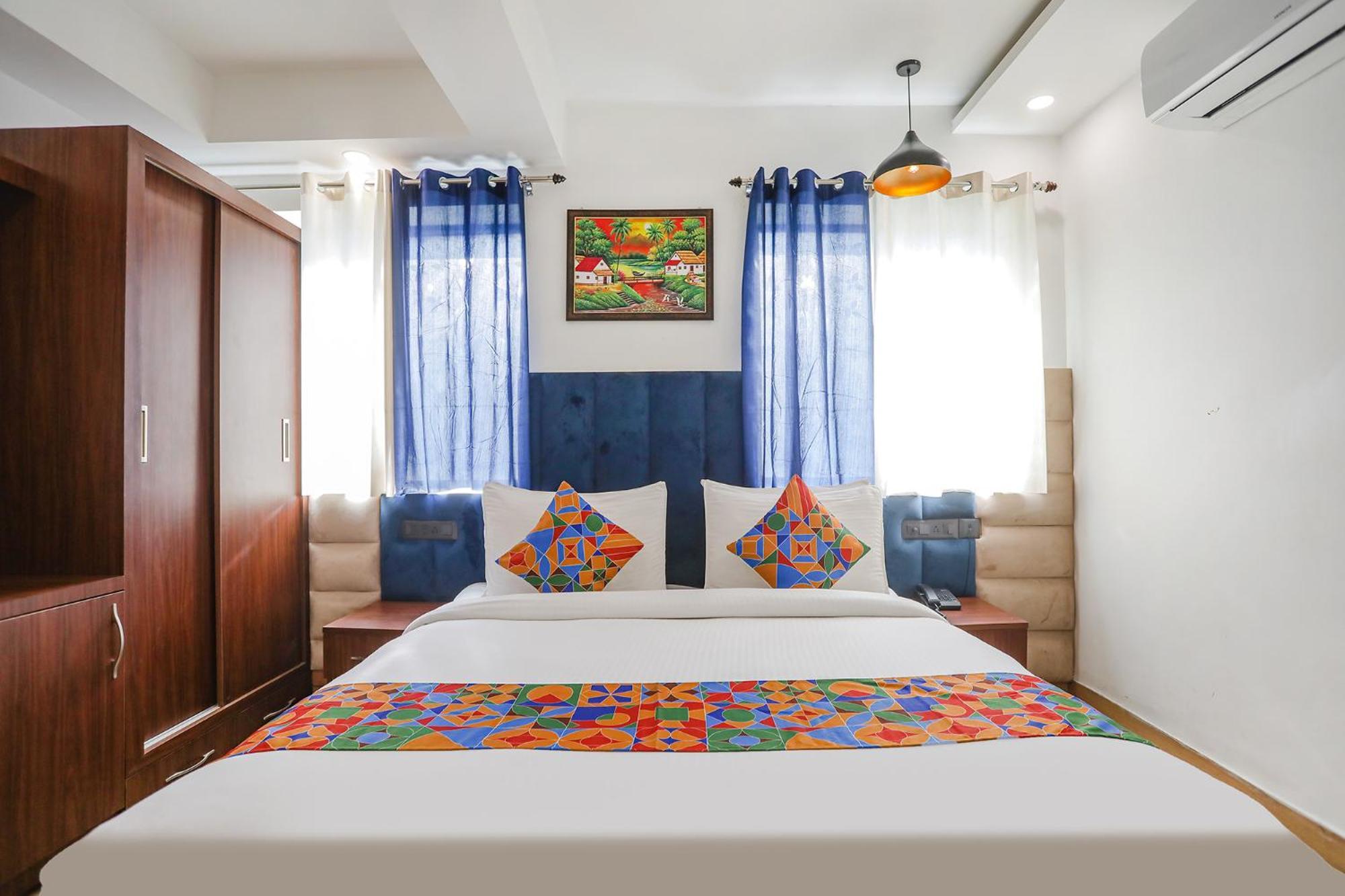 Hotel Fabhotel Rs Golden - Nr Nehru Place Market Nova Deli