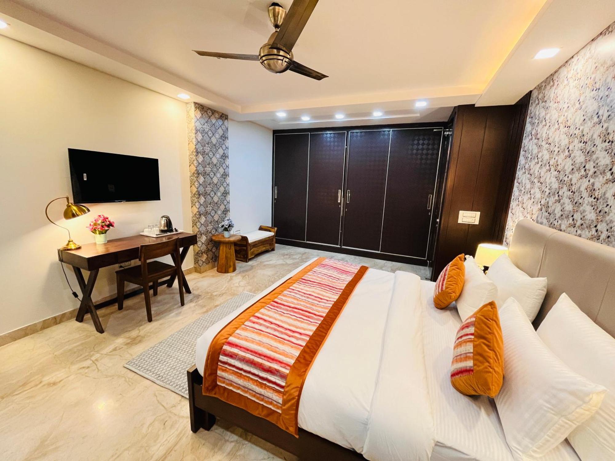 South Haven Residency Near Hauz Khas 3*