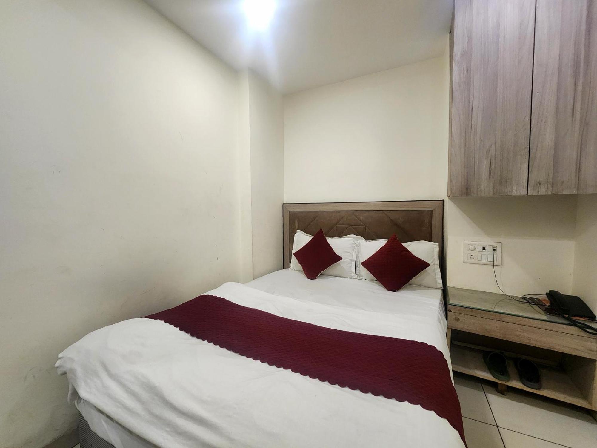 Merry Gold Hotel
