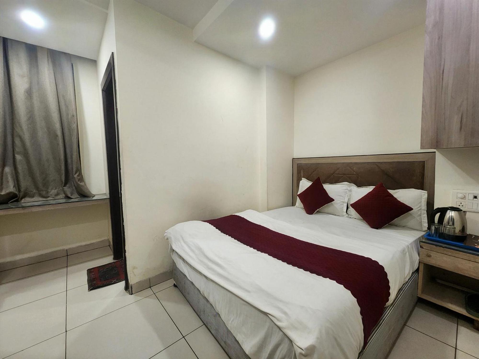Merry Gold Hotel 3*