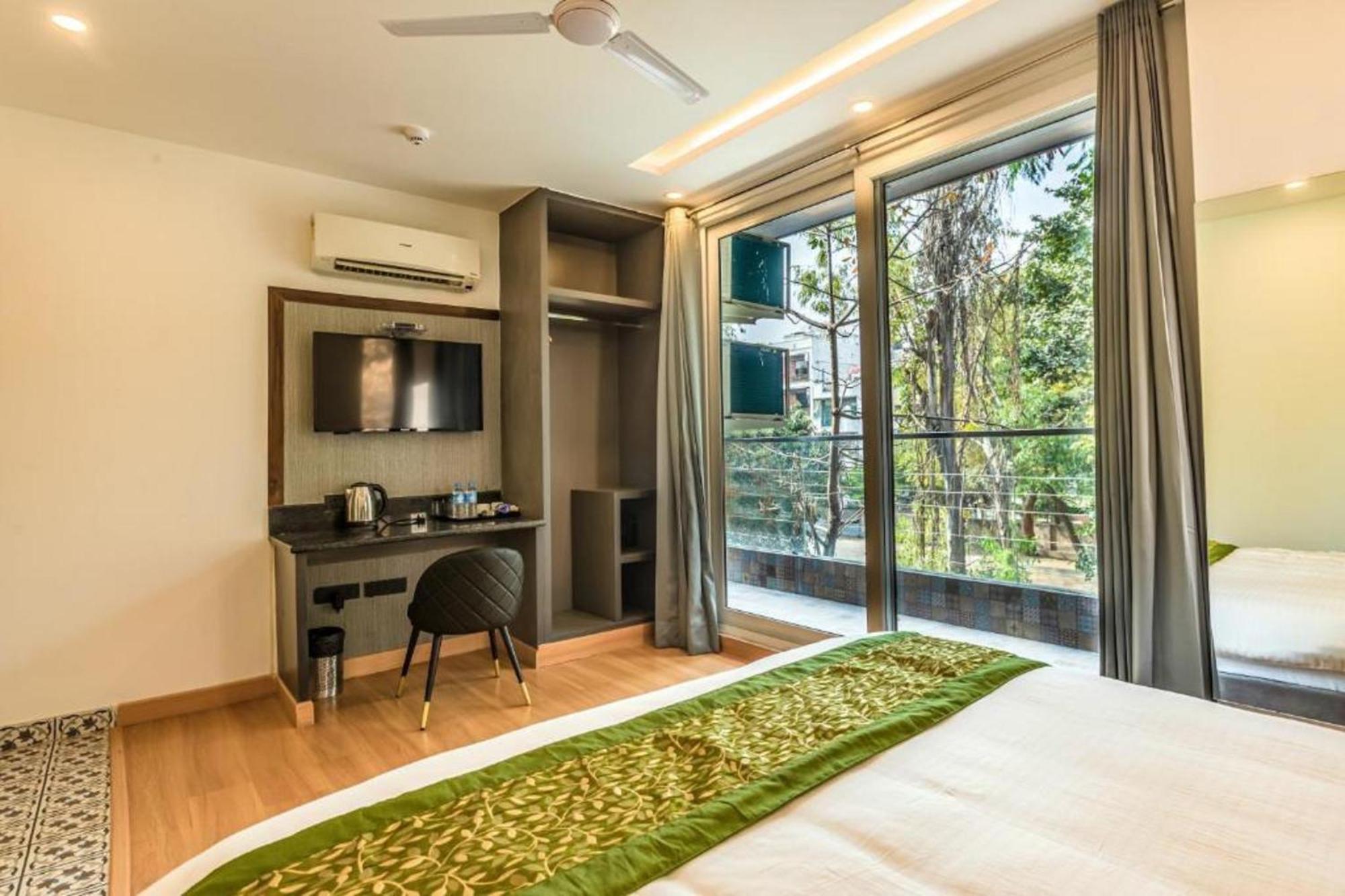 Mayur C R Park - Greater Kailash Hotel 3*