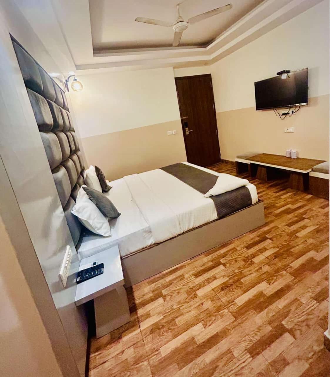 Airport Hotel