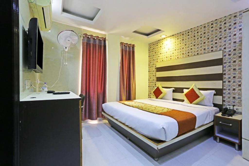 Trio Intercontinental - Patel Nagar Hotel 3*
